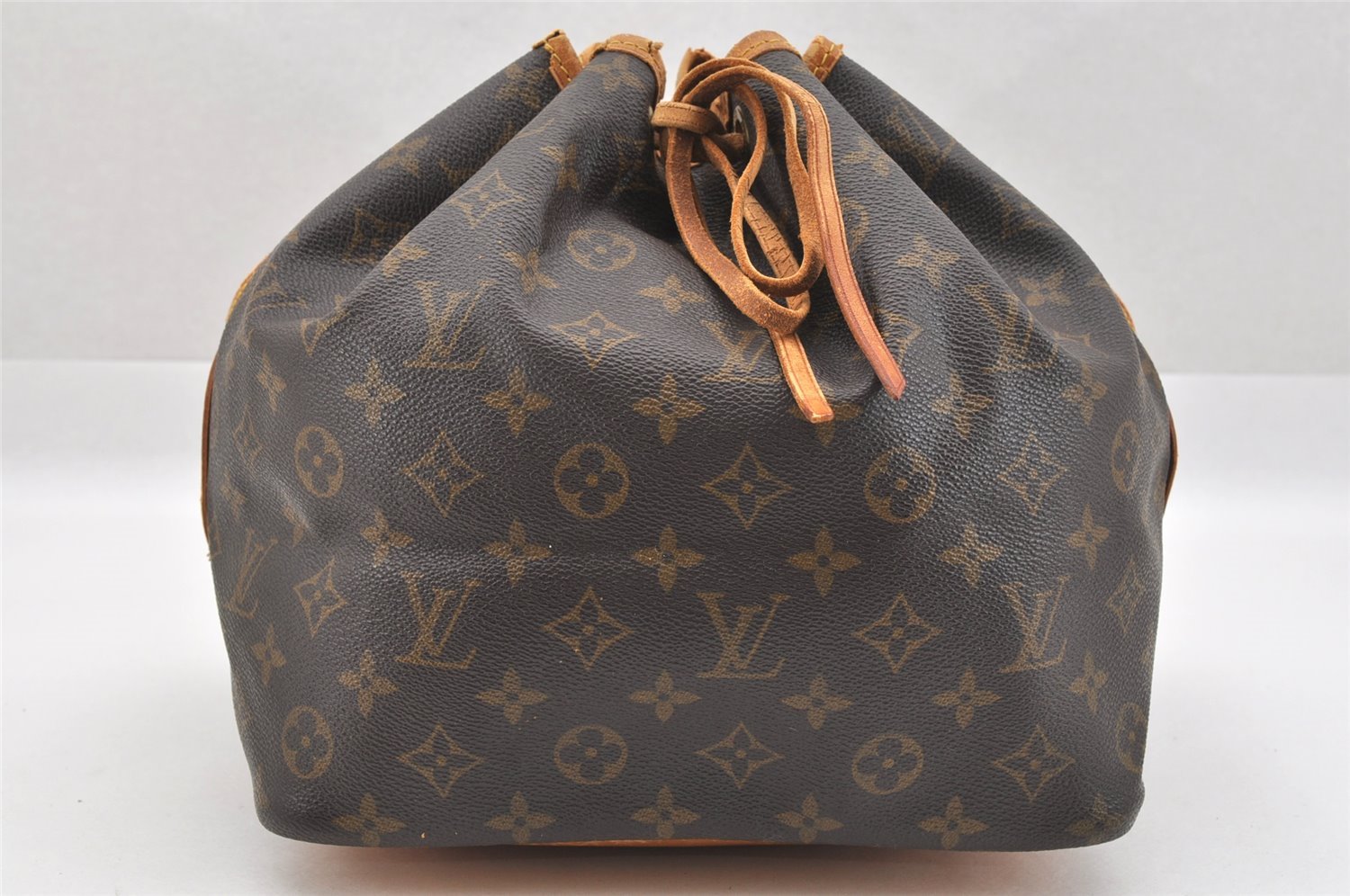 Authentic Louis Vuitton Monogram Petit Noe M42226 Shoulder Drawstring Bag 8885I