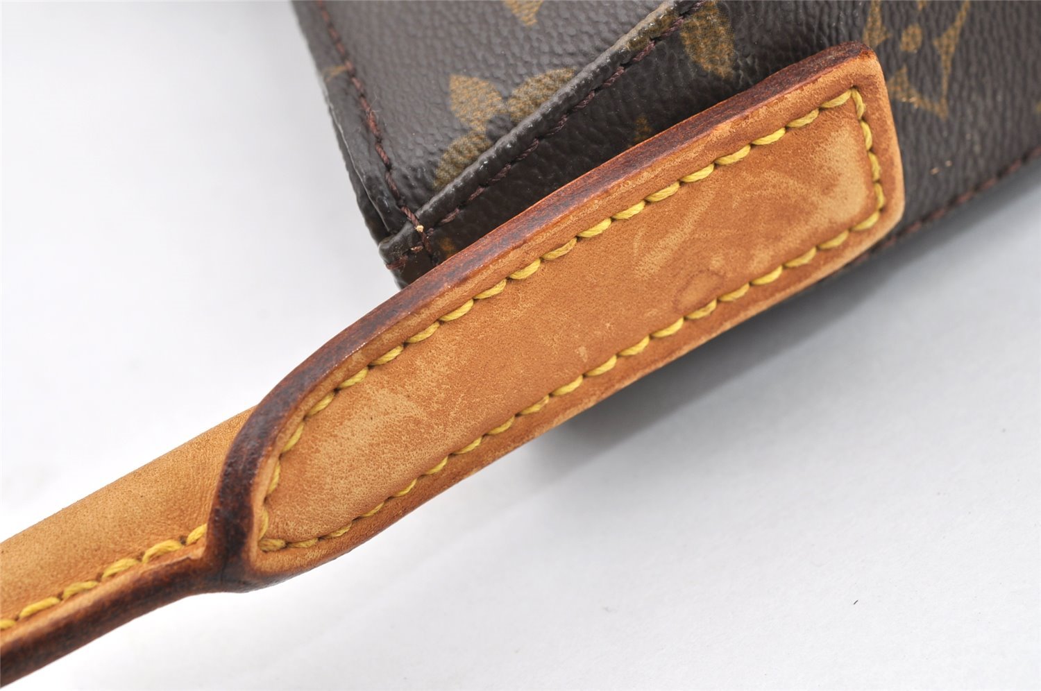 Authentic Louis Vuitton Monogram Looping GM Shoulder Bag M51145 LV Junk 8886I