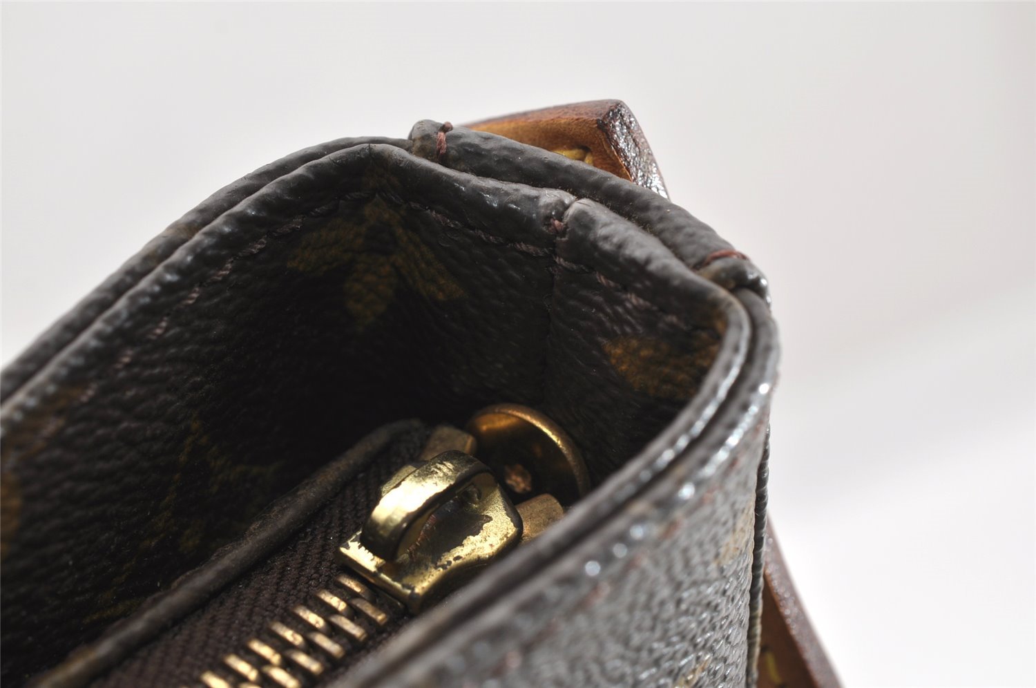 Authentic Louis Vuitton Monogram Looping GM Shoulder Bag M51145 LV Junk 8886I