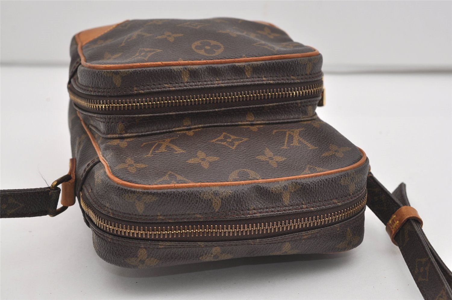 Authentic Louis Vuitton Monogram Amazone Shoulder Cross Body Bag M45236 LV 8887I