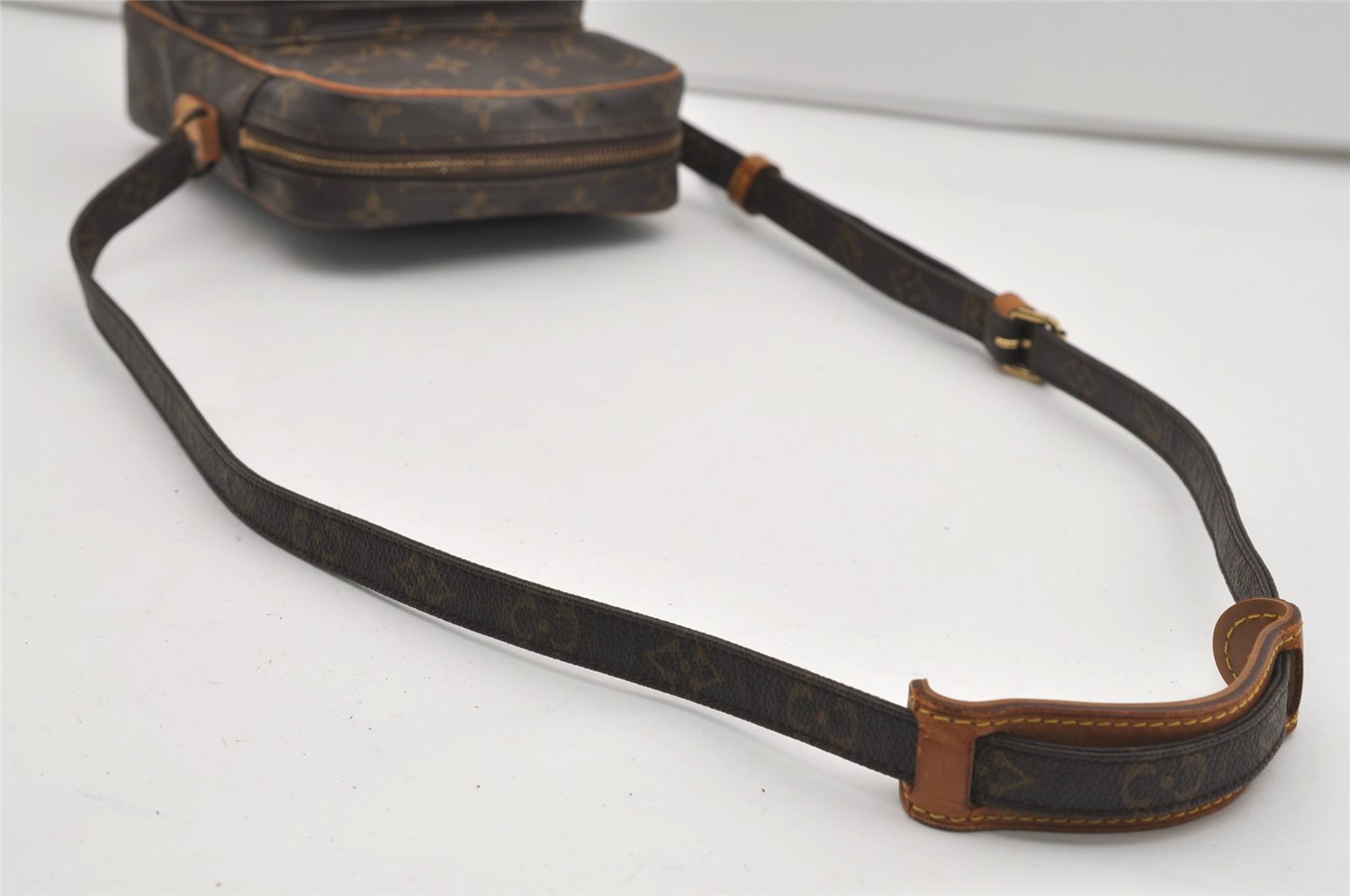 Authentic Louis Vuitton Monogram Amazone Shoulder Cross Body Bag M45236 LV 8887I