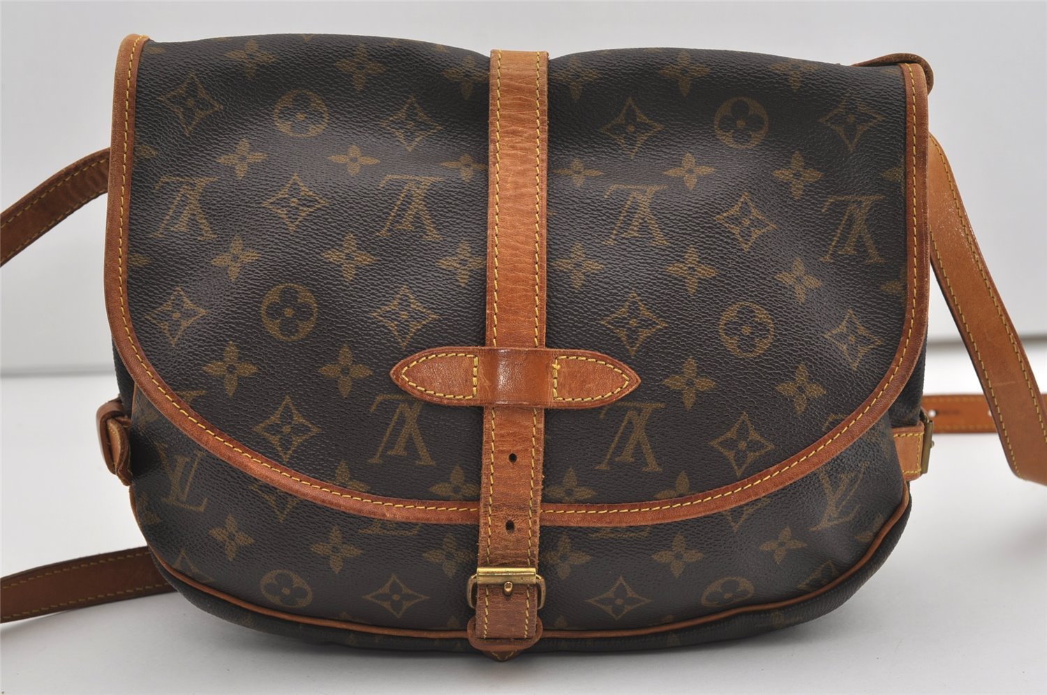 Authentic Louis Vuitton Monogram Saumur 30 Shoulder Cross Bag M42256 LV 8897I