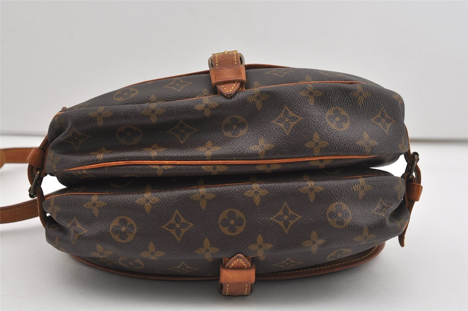 Authentic Louis Vuitton Monogram Saumur 30 Shoulder Cross Bag M42256 LV 8897I
