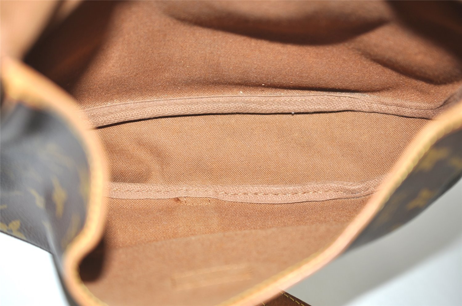 Authentic Louis Vuitton Monogram Saumur 30 Shoulder Cross Bag M42256 LV 8897I