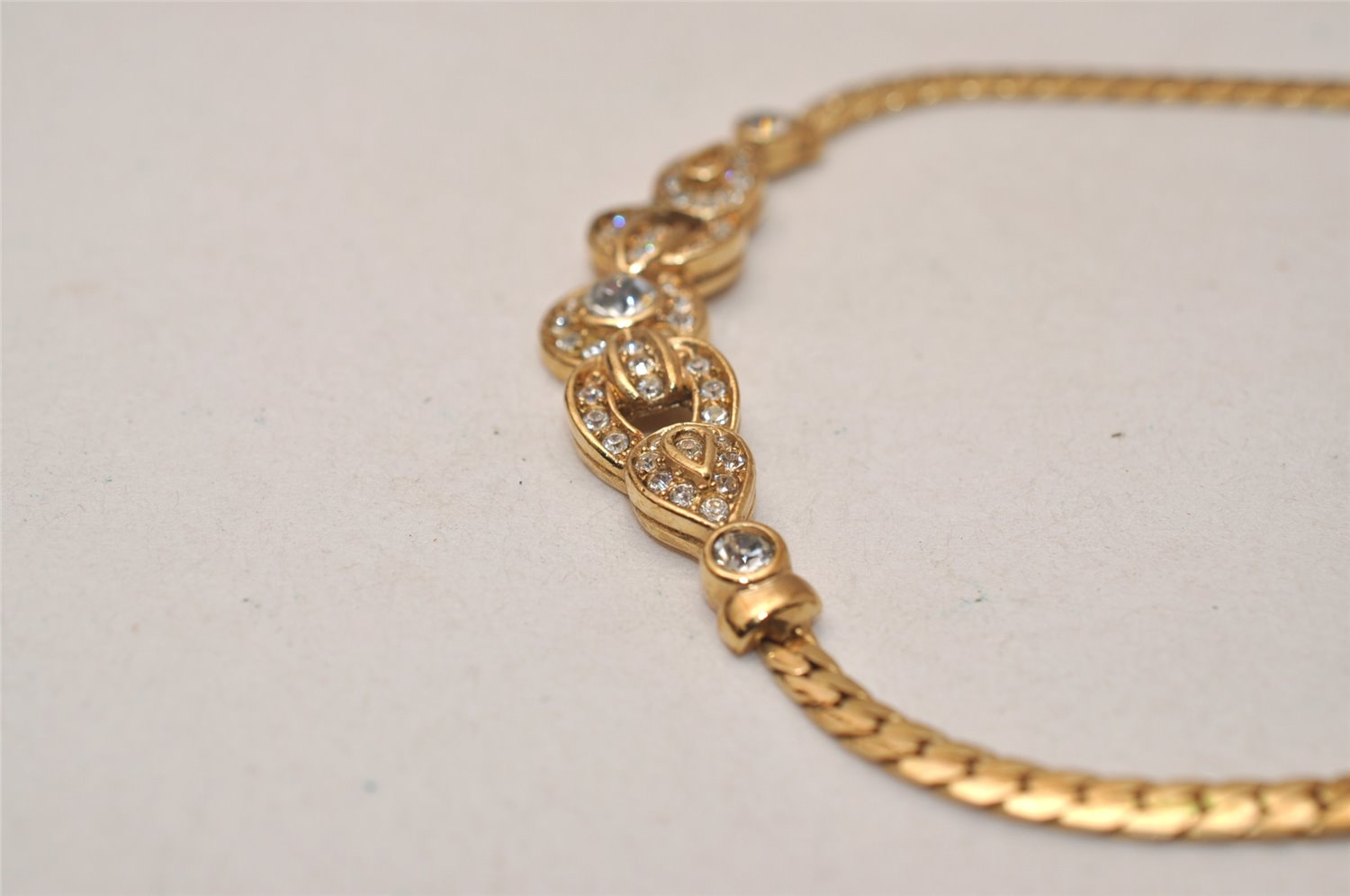 Authentic Christian Dior Gold Rhinestone Chain Pendant Necklace Box 8897J