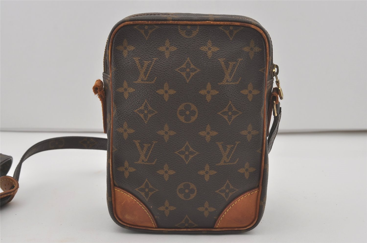 Authentic Louis Vuitton Monogram Amazone Shoulder Cross Bag M45236 LV Junk 8899I