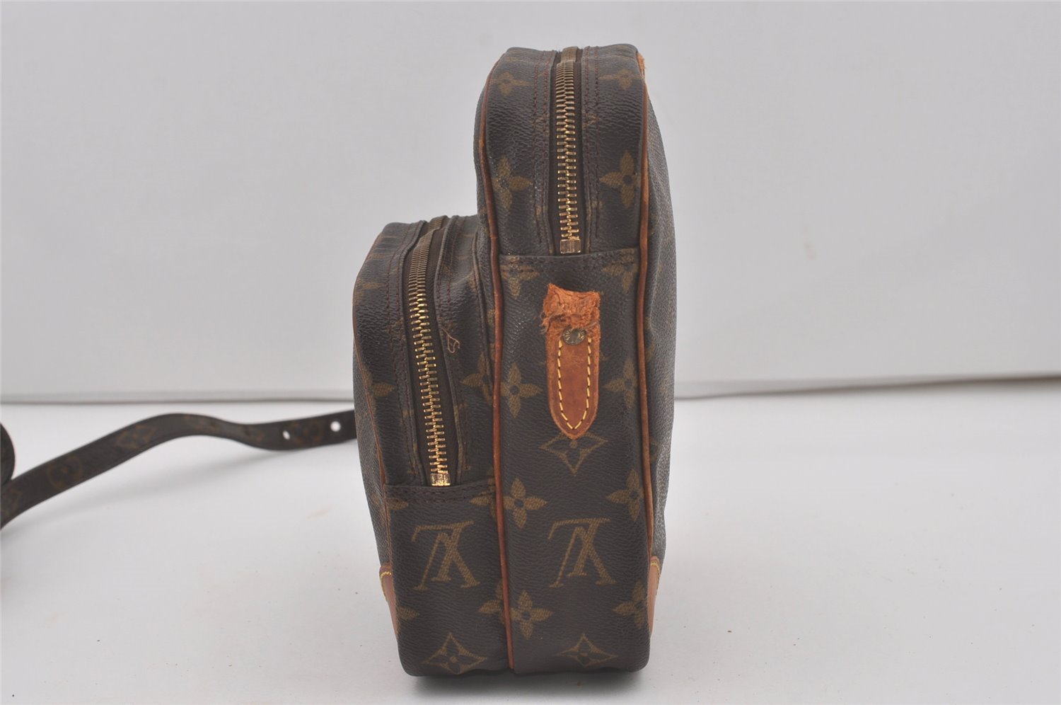 Authentic Louis Vuitton Monogram Amazone Shoulder Cross Bag M45236 LV Junk 8899I