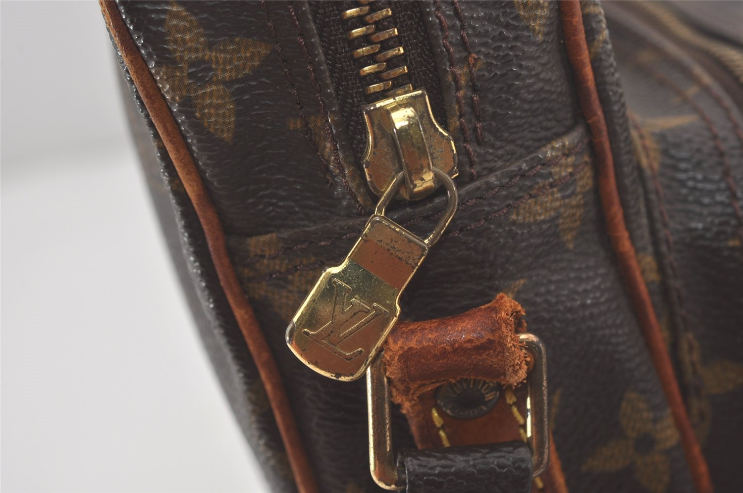 Authentic Louis Vuitton Monogram Amazone Shoulder Cross Bag M45236 LV Junk 8899I