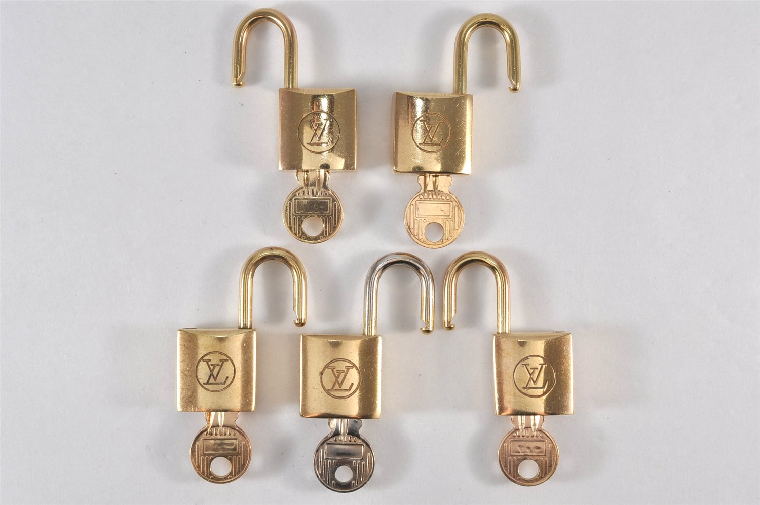 Authentic Louis Vuitton Padlock and Keys 10Set Old Model LV 8900K