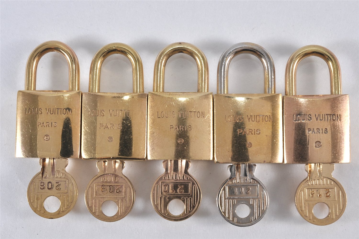 Authentic Louis Vuitton Padlock and Keys 10Set Old Model LV 8900K