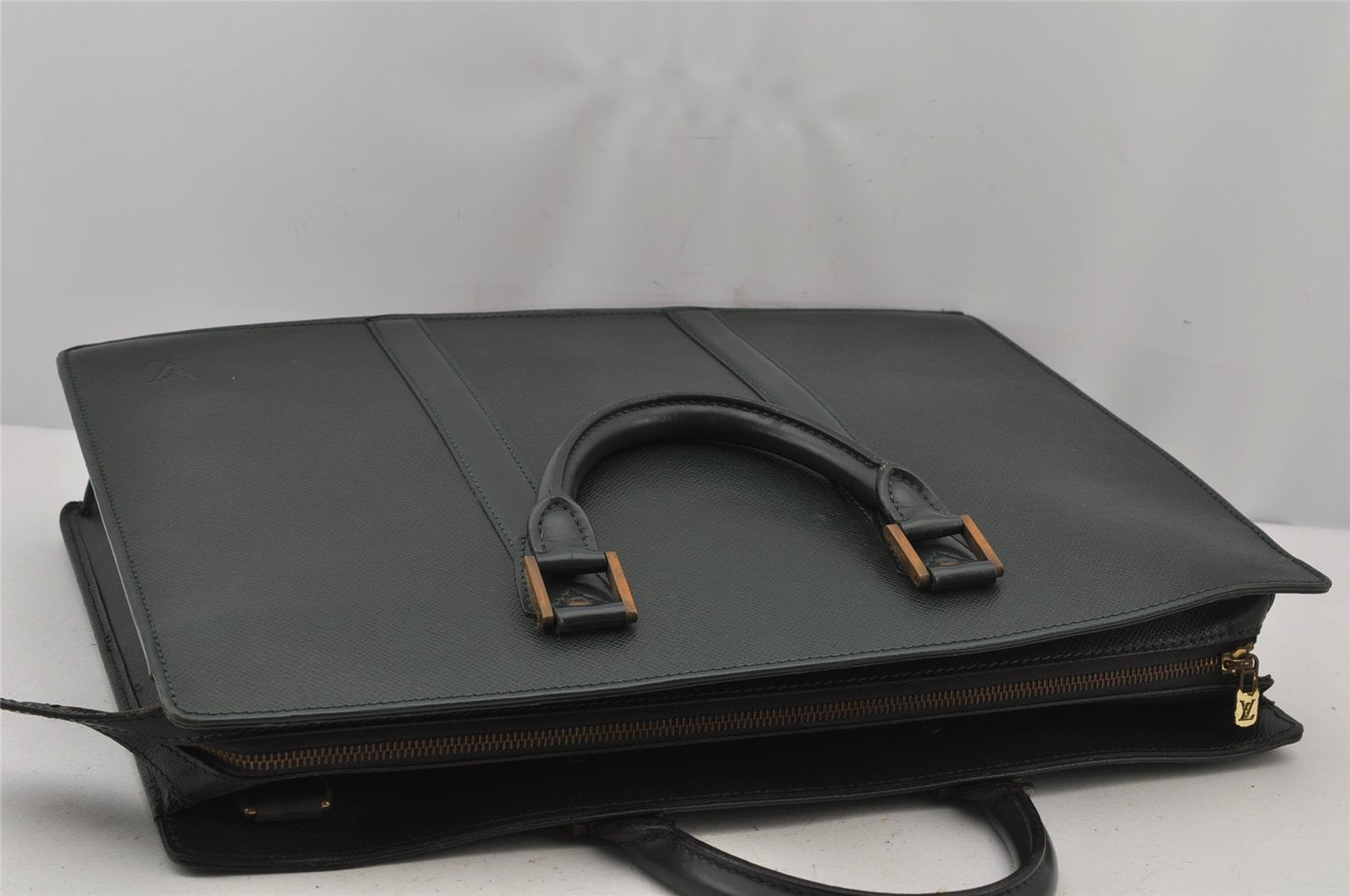 Auth Louis Vuitton Taiga Porte Documents Lozan 2Way Briefcase M30054 Green 8903J