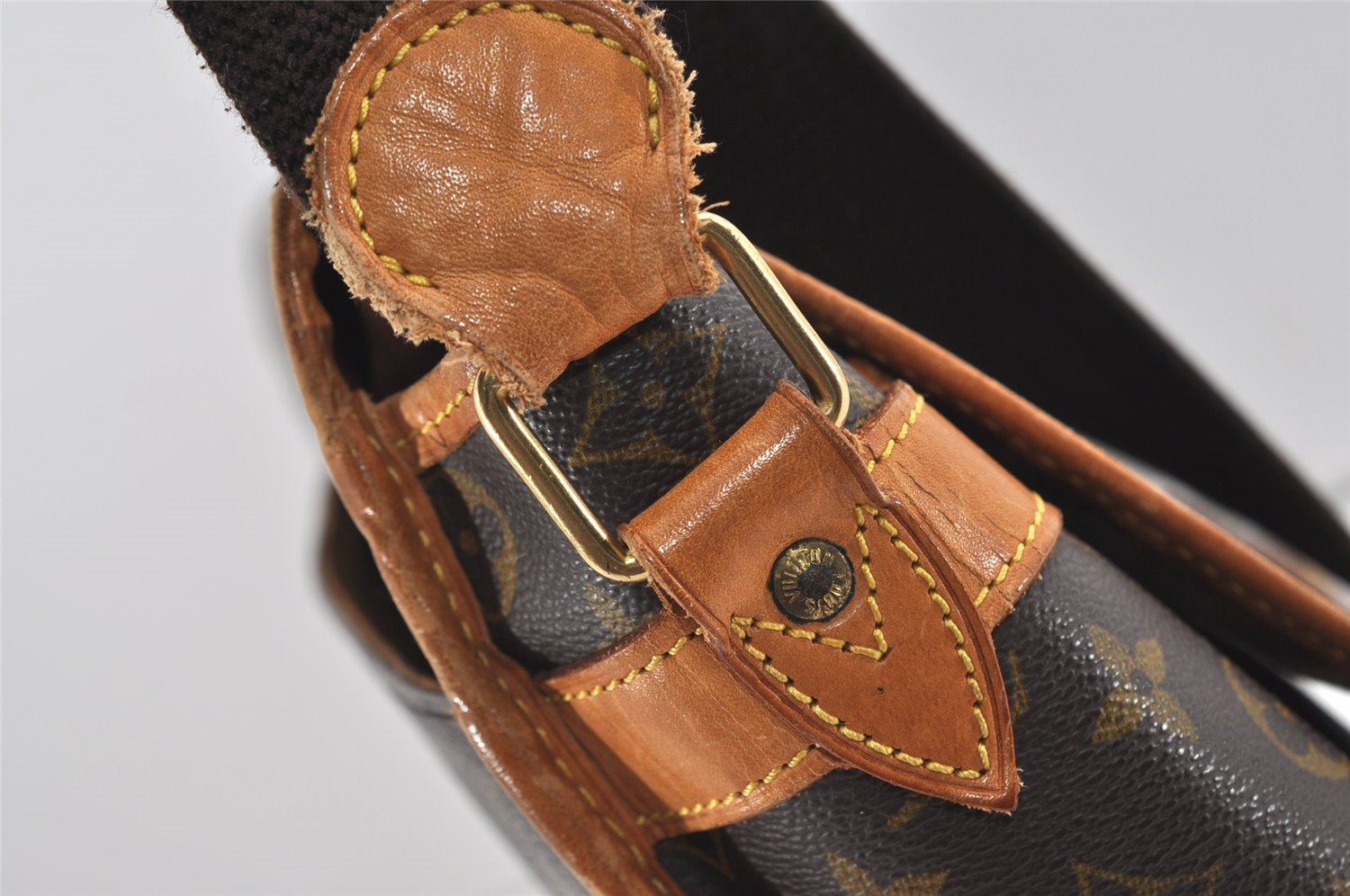 Authentic Louis Vuitton Monogram Gibeciere GM Shoulder Cross Bag M42246 LV 8907I