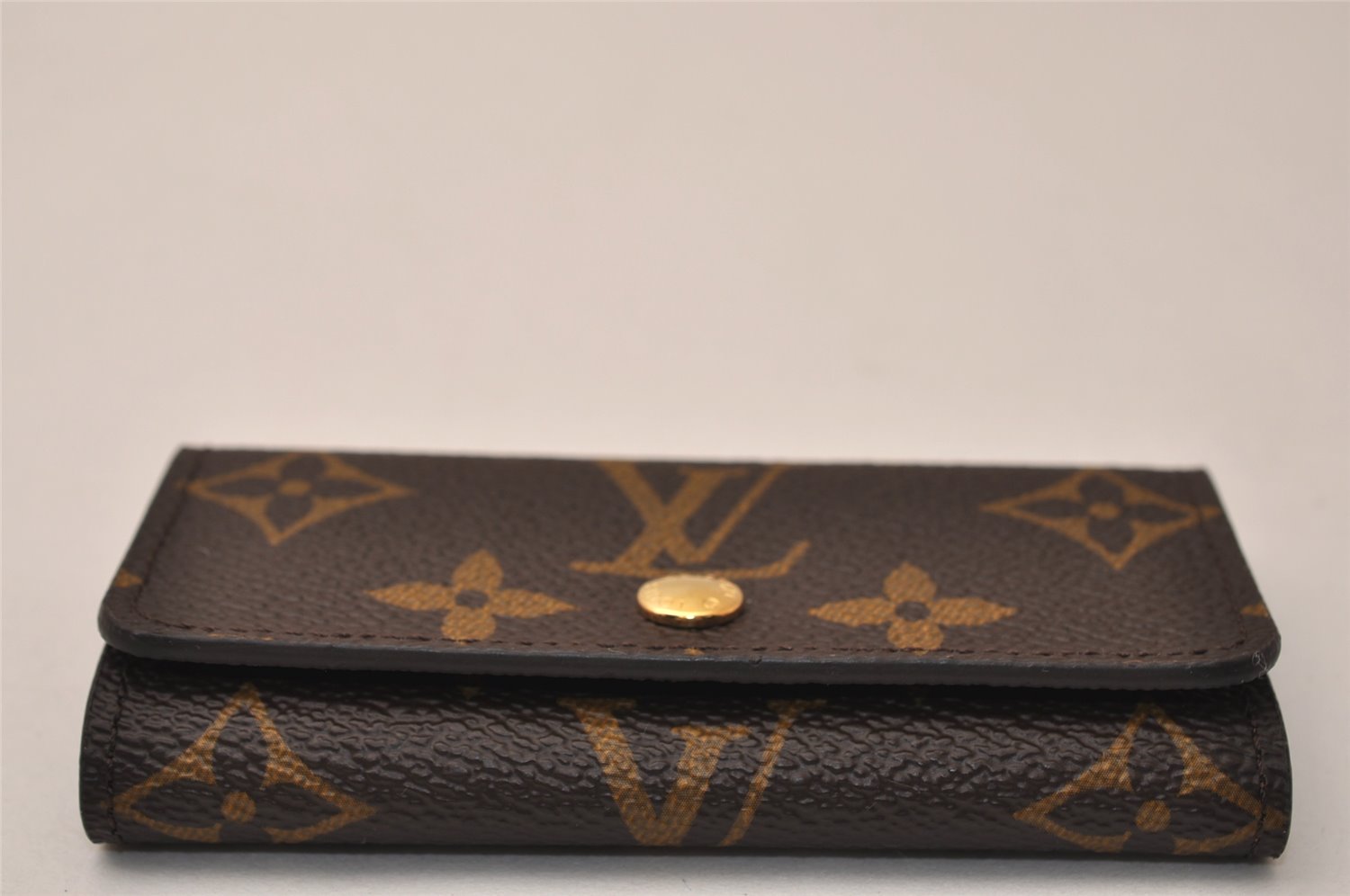 Authentic Louis Vuitton Monogram Multicles 4 Hooks Key Case M62631 Box 8907J