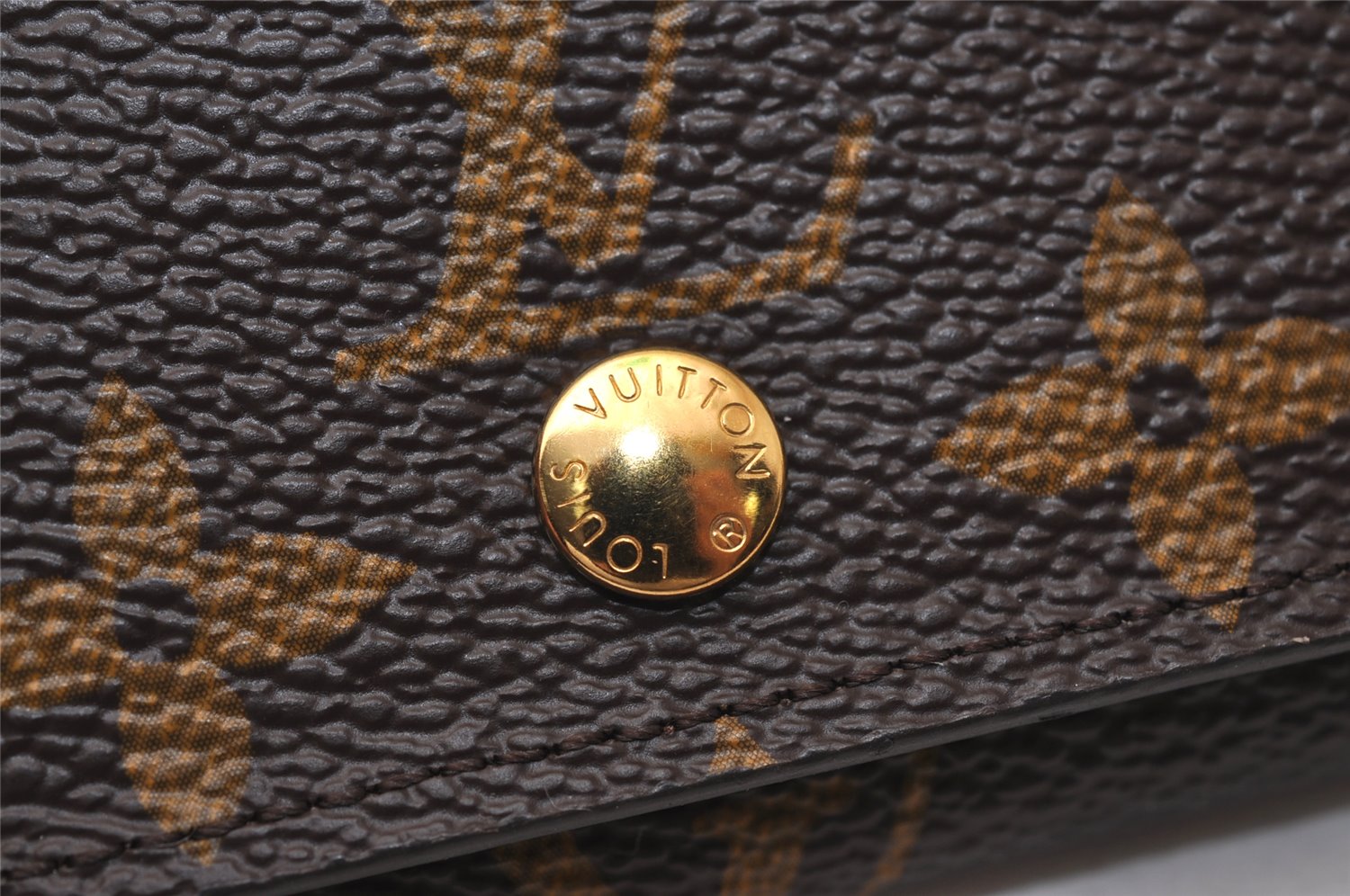 Authentic Louis Vuitton Monogram Multicles 4 Hooks Key Case M62631 Box 8907J