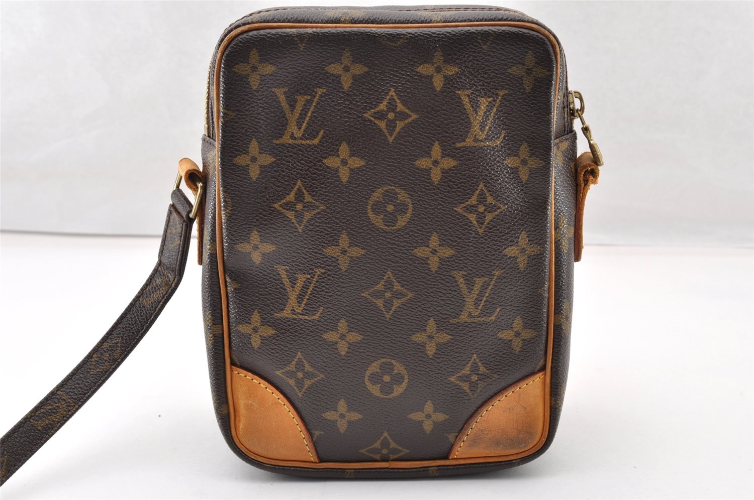 Authentic Louis Vuitton Monogram Amazone Shoulder Cross Bag M45236 Junk 8909I