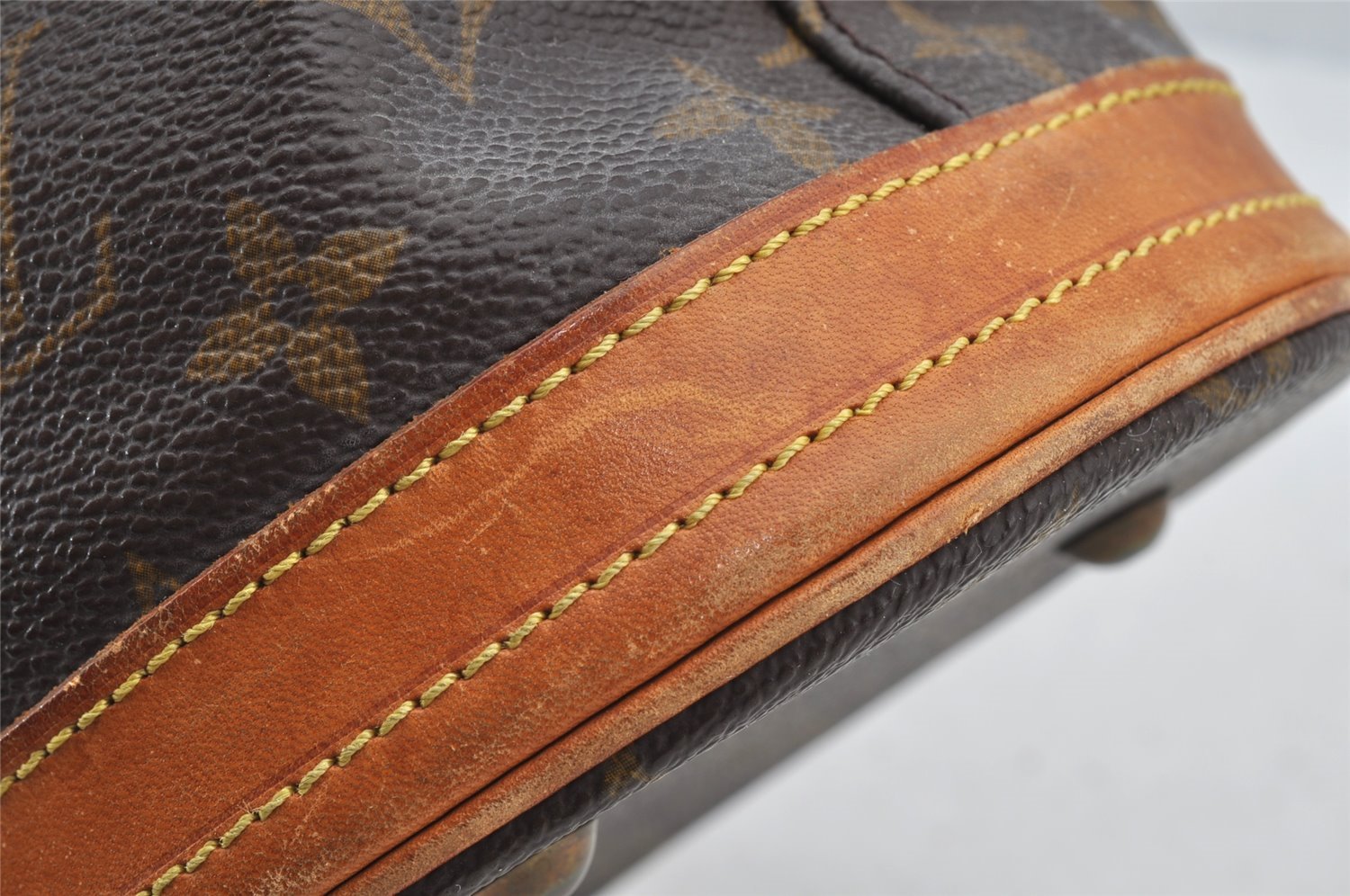 Authentic Louis Vuitton Monogram Bucket PM Shoulder Tote Bag M42238 Junk 8918I