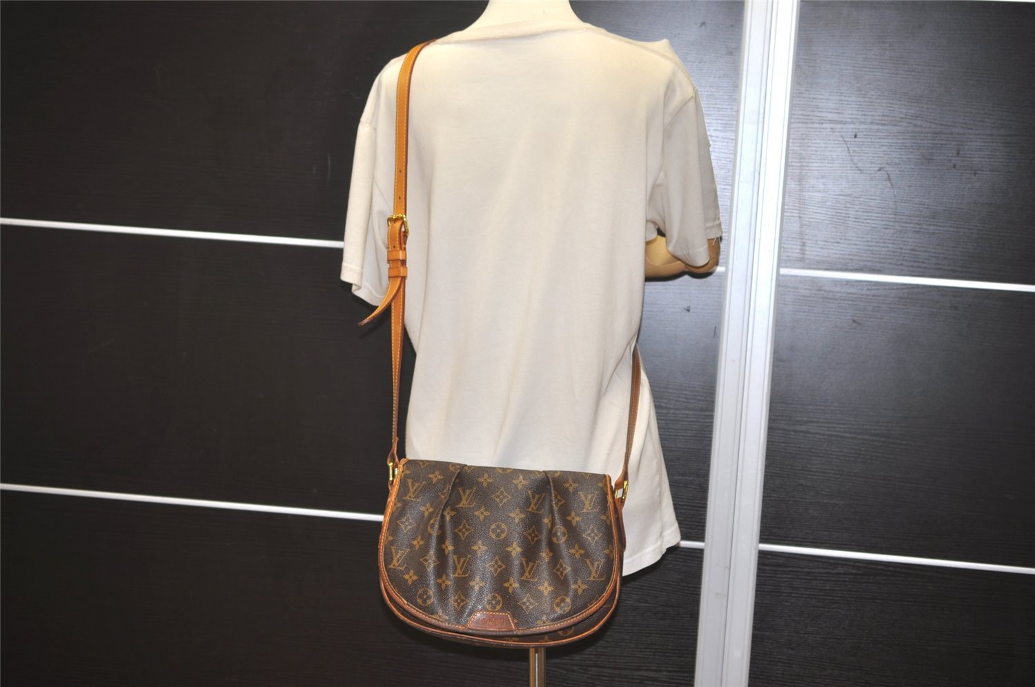 Authentic Louis Vuitton Monogram Menilmontant PM M40474 Shoulder Cross Bag 8918J