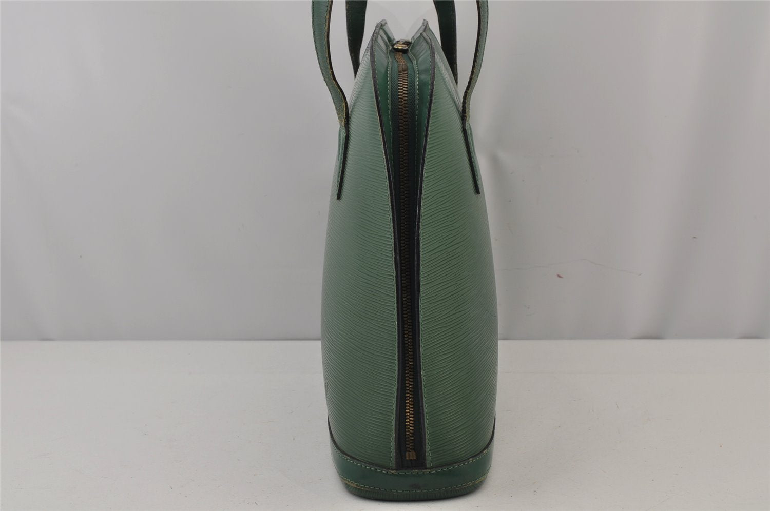 Authentic Louis Vuitton Epi Lussac Shoulder Tote Bag Green M52284 LV 8921J