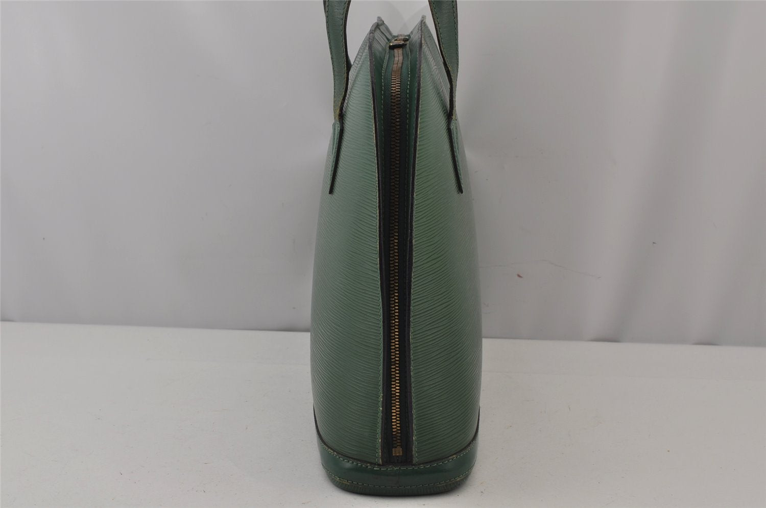 Authentic Louis Vuitton Epi Lussac Shoulder Tote Bag Green M52284 LV 8921J