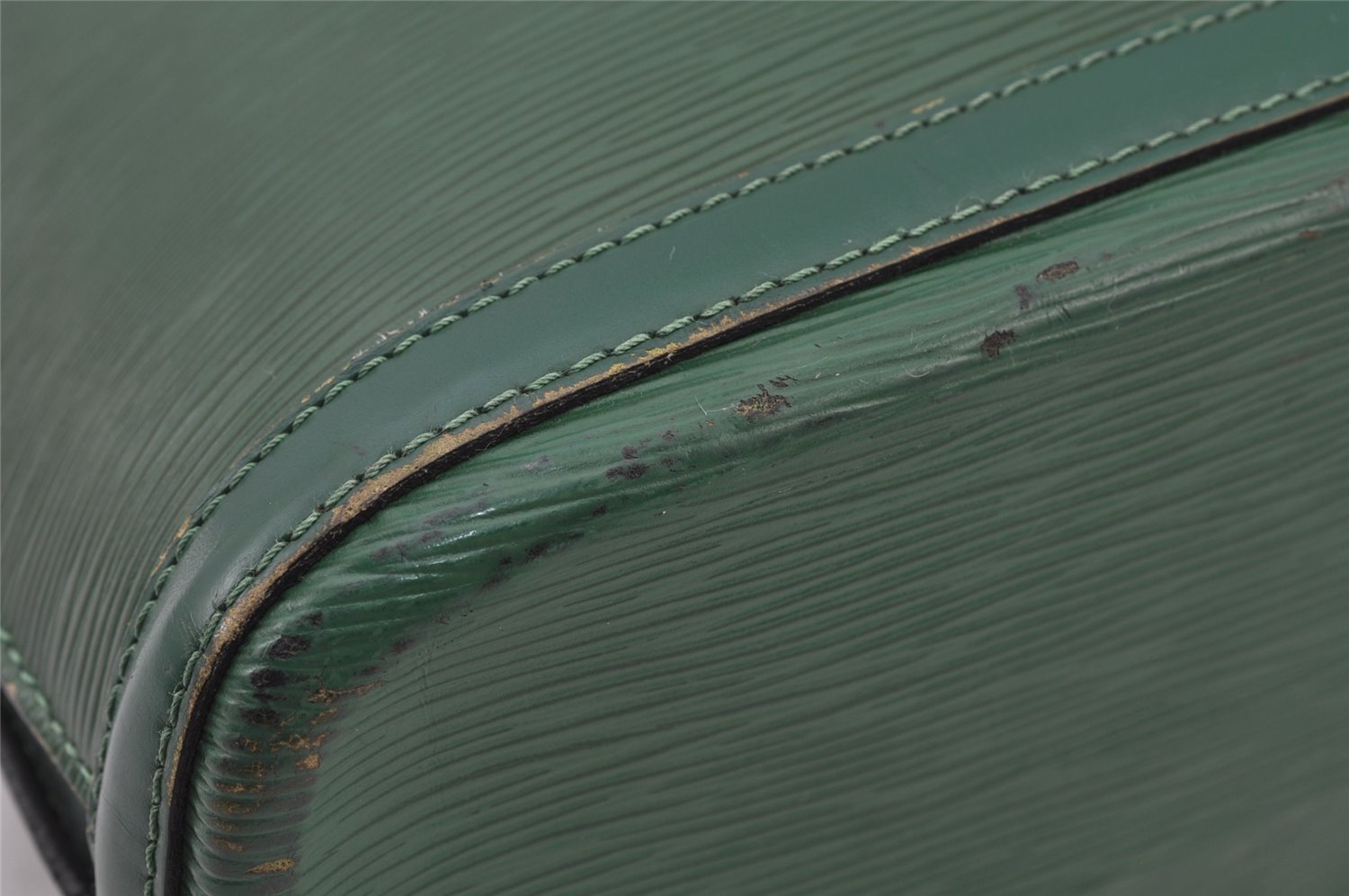 Authentic Louis Vuitton Epi Lussac Shoulder Tote Bag Green M52284 LV 8921J