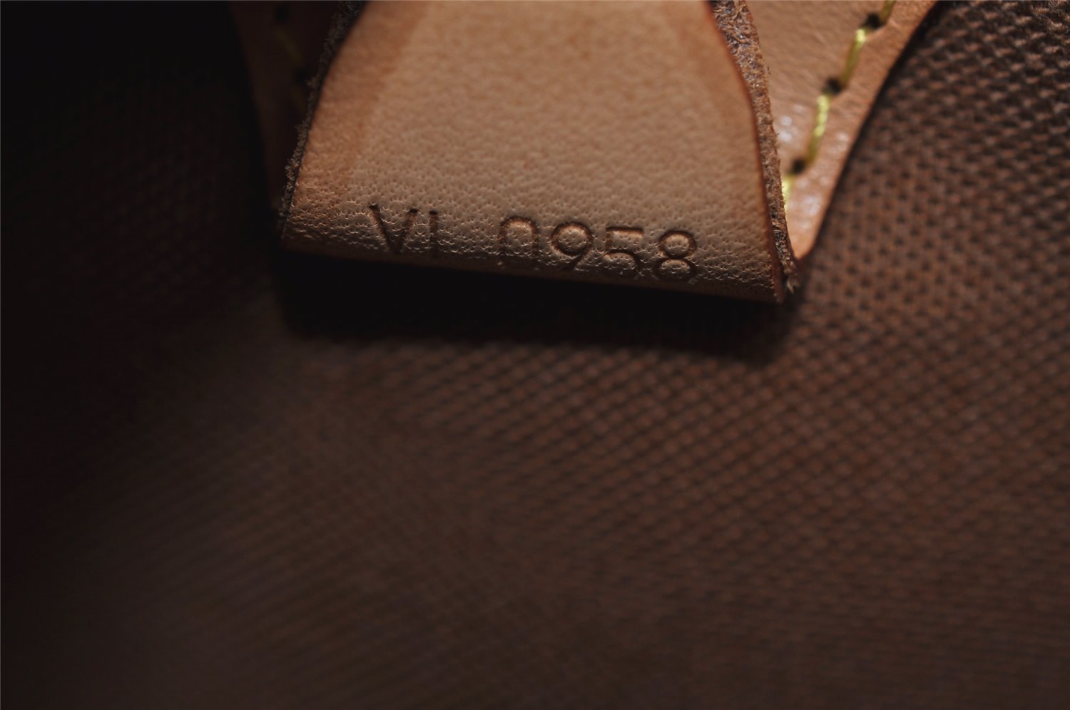 Authentic Louis Vuitton Monogram Ellipse Shopping Shoulder Bag M51128 LV 8922I