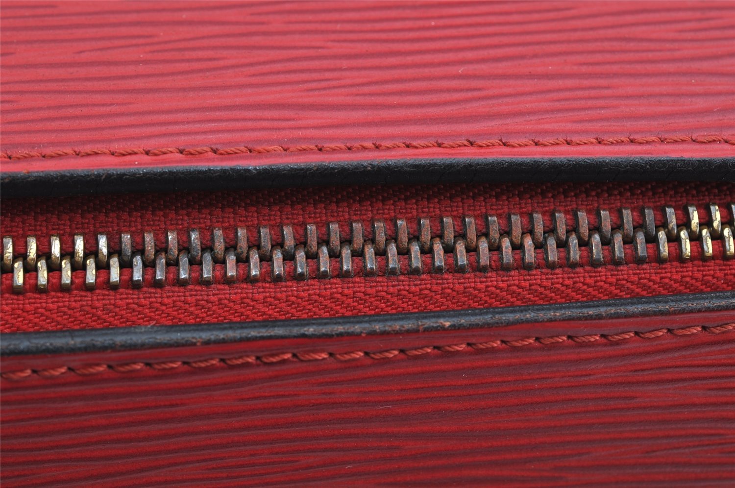 Authentic Louis Vuitton Epi Soufflot Hand Bag Red M52227 LV 8922J