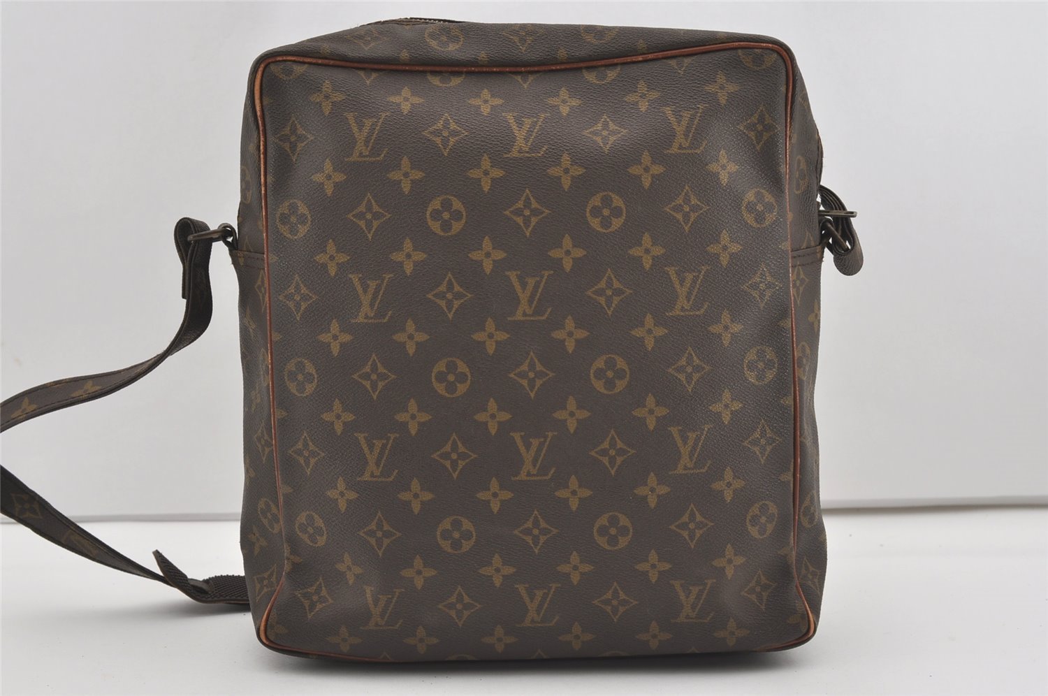 Authentic Louis Vuitton Monogram Marceau Shoulder Cross Body Bag Old Model 8924I