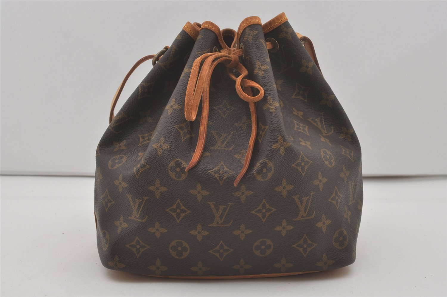 Authentic Louis Vuitton Monogram Petit Noe M42226 Shoulder Drawstring Bag 8925I