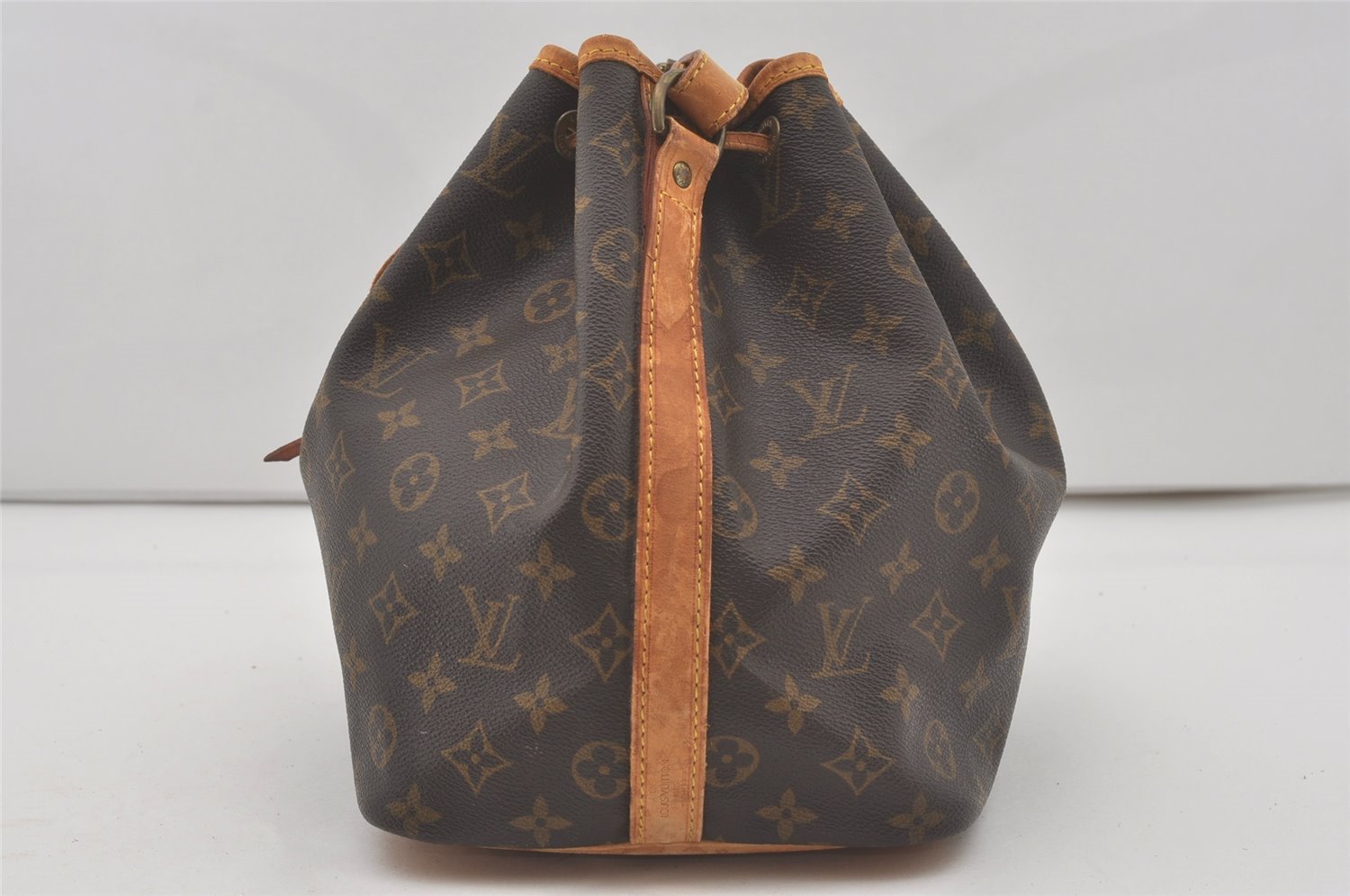 Authentic Louis Vuitton Monogram Petit Noe M42226 Shoulder Drawstring Bag 8925I