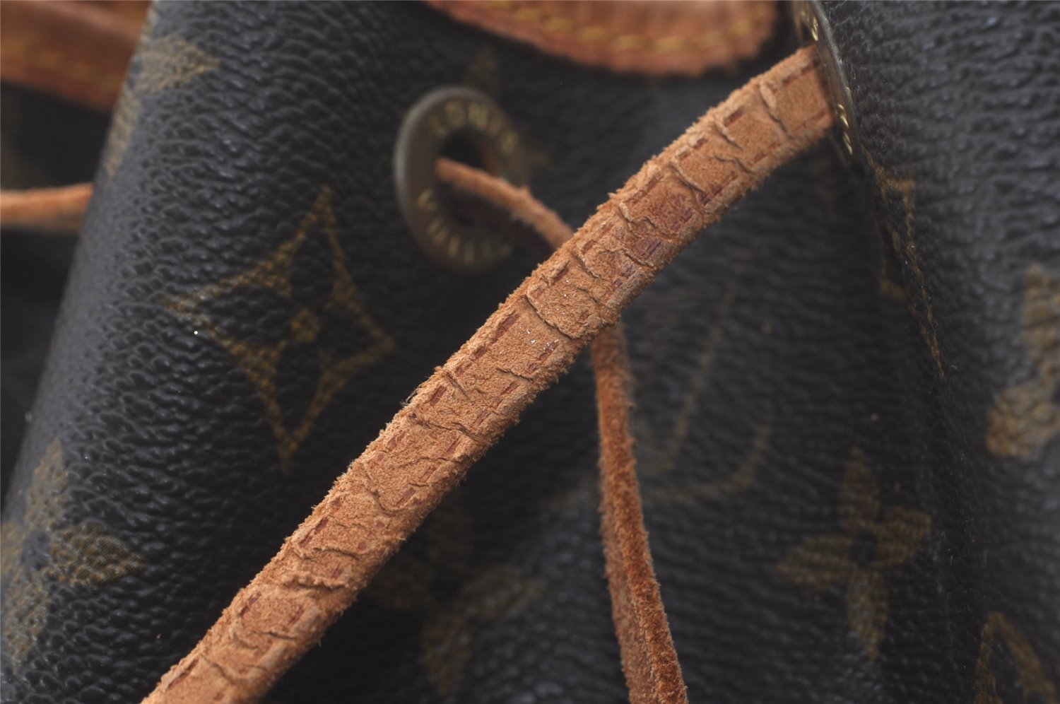 Authentic Louis Vuitton Monogram Petit Noe M42226 Shoulder Drawstring Bag 8925I