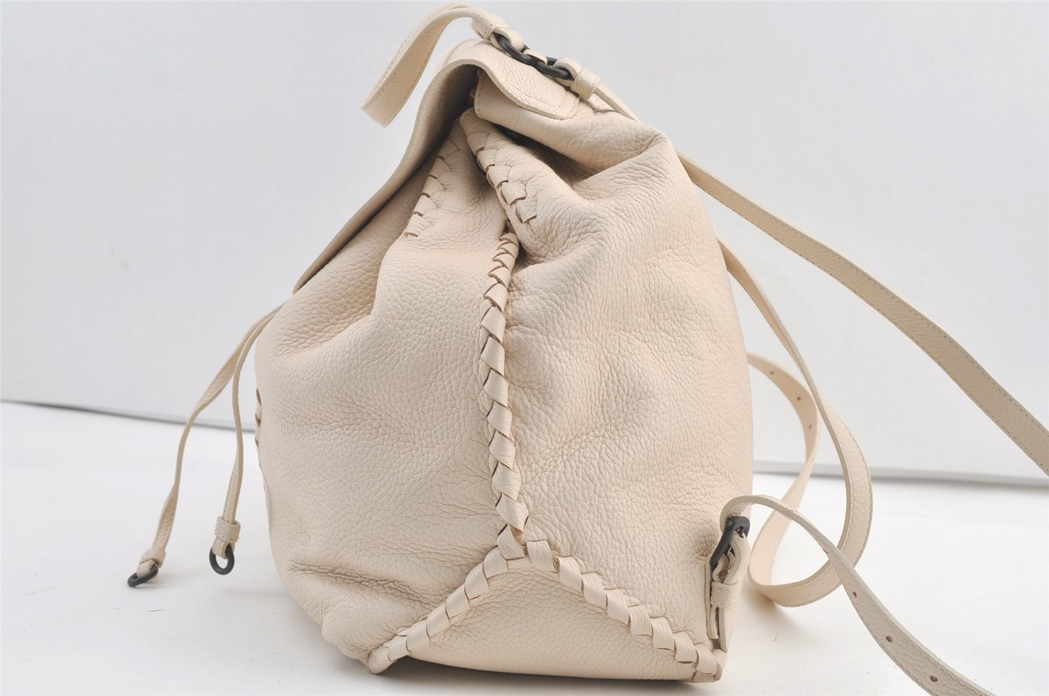 Authentic BOTTEGA VENETA Vintage Cervo Drawstring Backpack Leather White 8928J