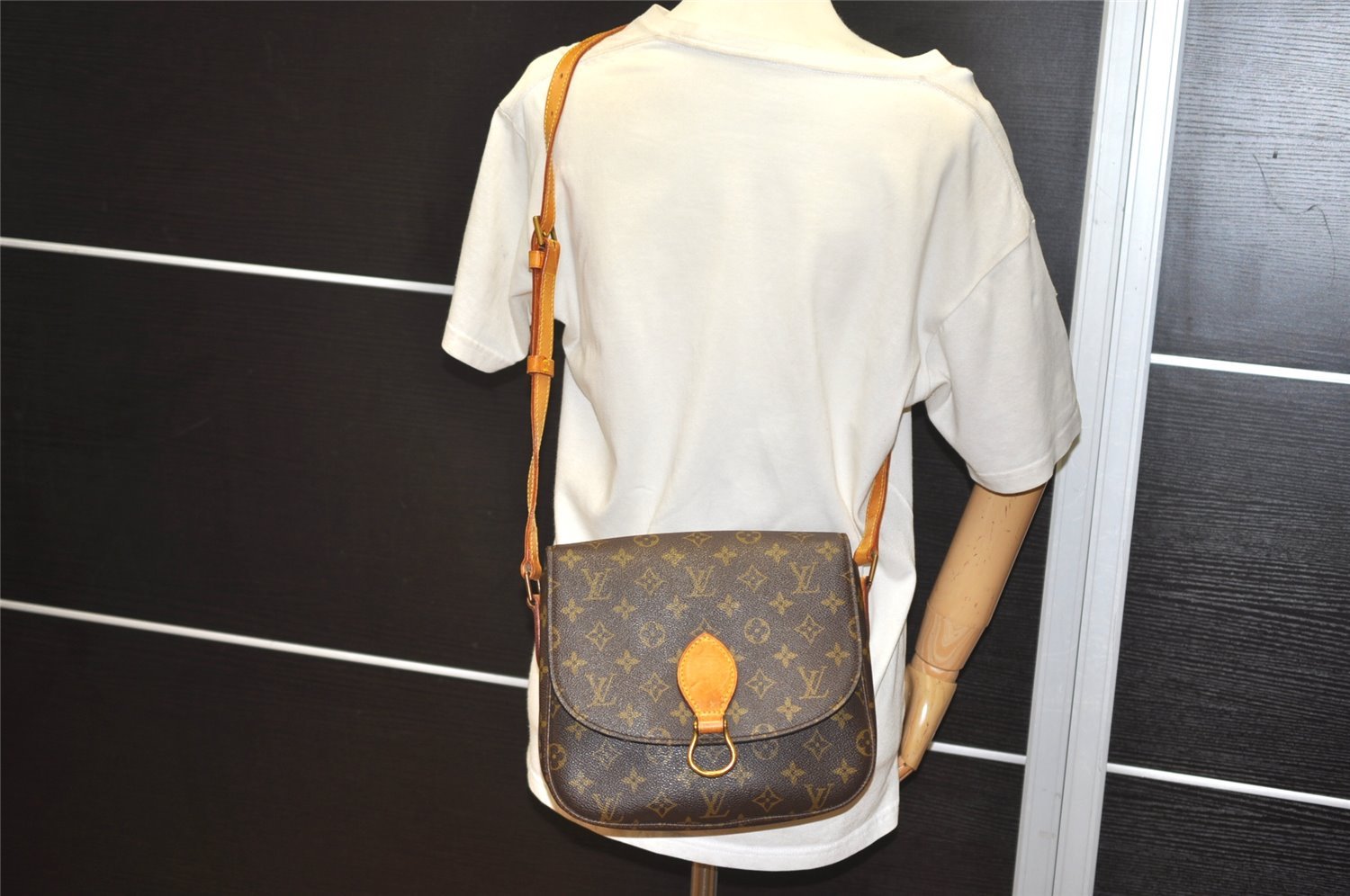 Auth Louis Vuitton Monogram Saint Cloud GM Shoulder Cross Bag Old Model LV 8930I