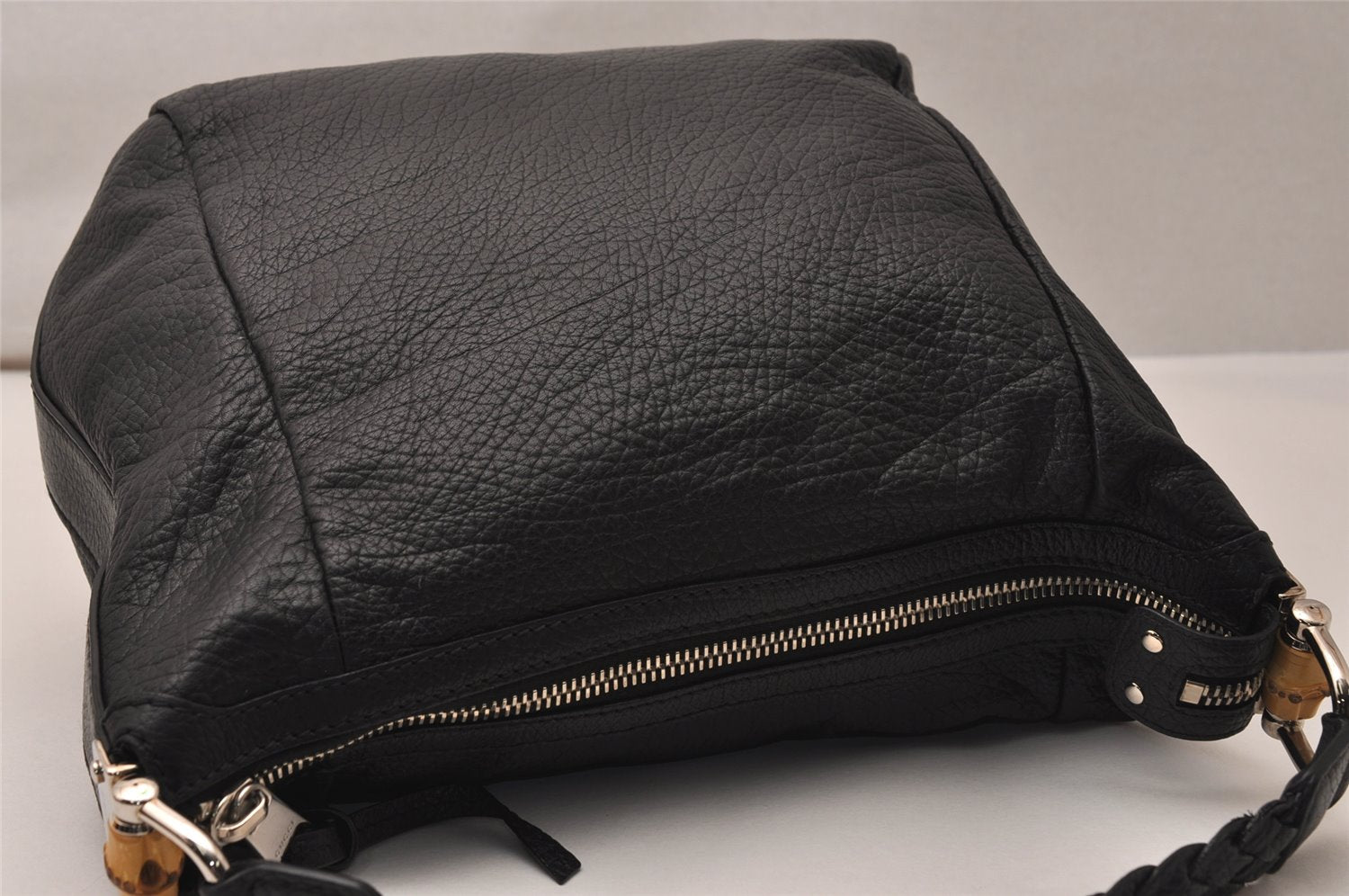 Authentic GUCCI Vintage Bamboo Shoulder Tote Bag Leather 257090 Black 8930J