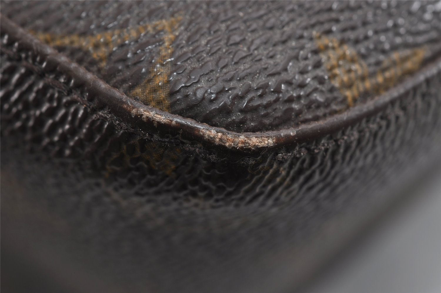 Authentic Louis Vuitton Monogram Looping MM Shoulder Bag M51146 LV 8931I