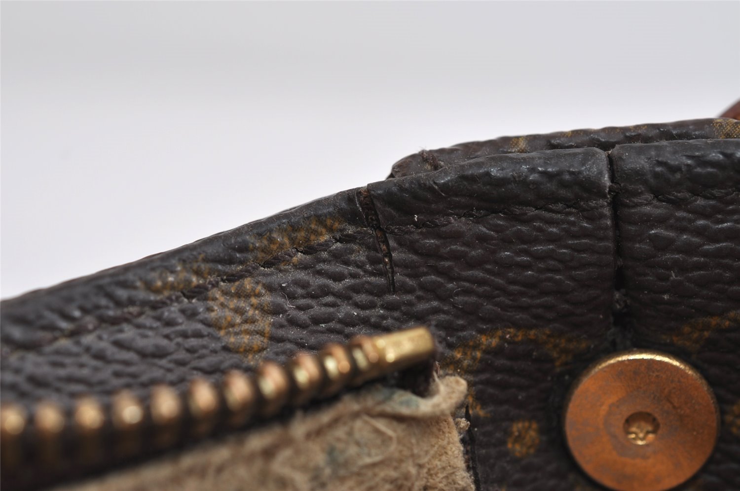 Authentic Louis Vuitton Monogram Looping MM Shoulder Bag M51146 LV 8931I