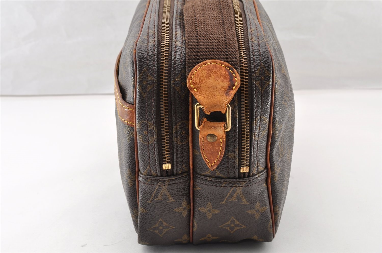 Authentic Louis Vuitton Monogram Reporter PM Shoulder Bag M45254 LV Junk 8934I