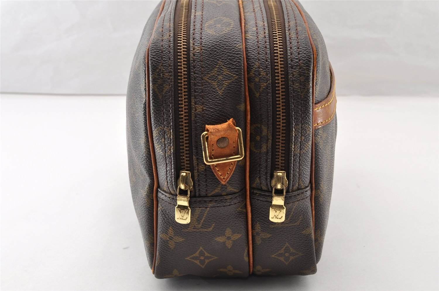 Authentic Louis Vuitton Monogram Reporter PM Shoulder Bag M45254 LV Junk 8934I