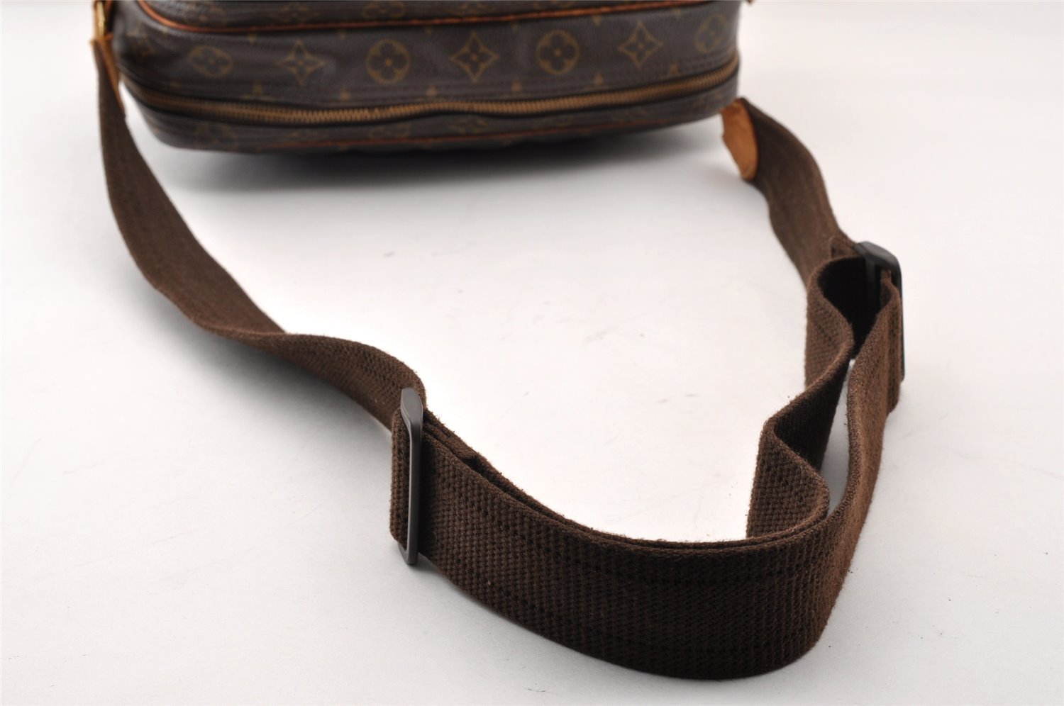 Authentic Louis Vuitton Monogram Reporter PM Shoulder Bag M45254 LV Junk 8934I