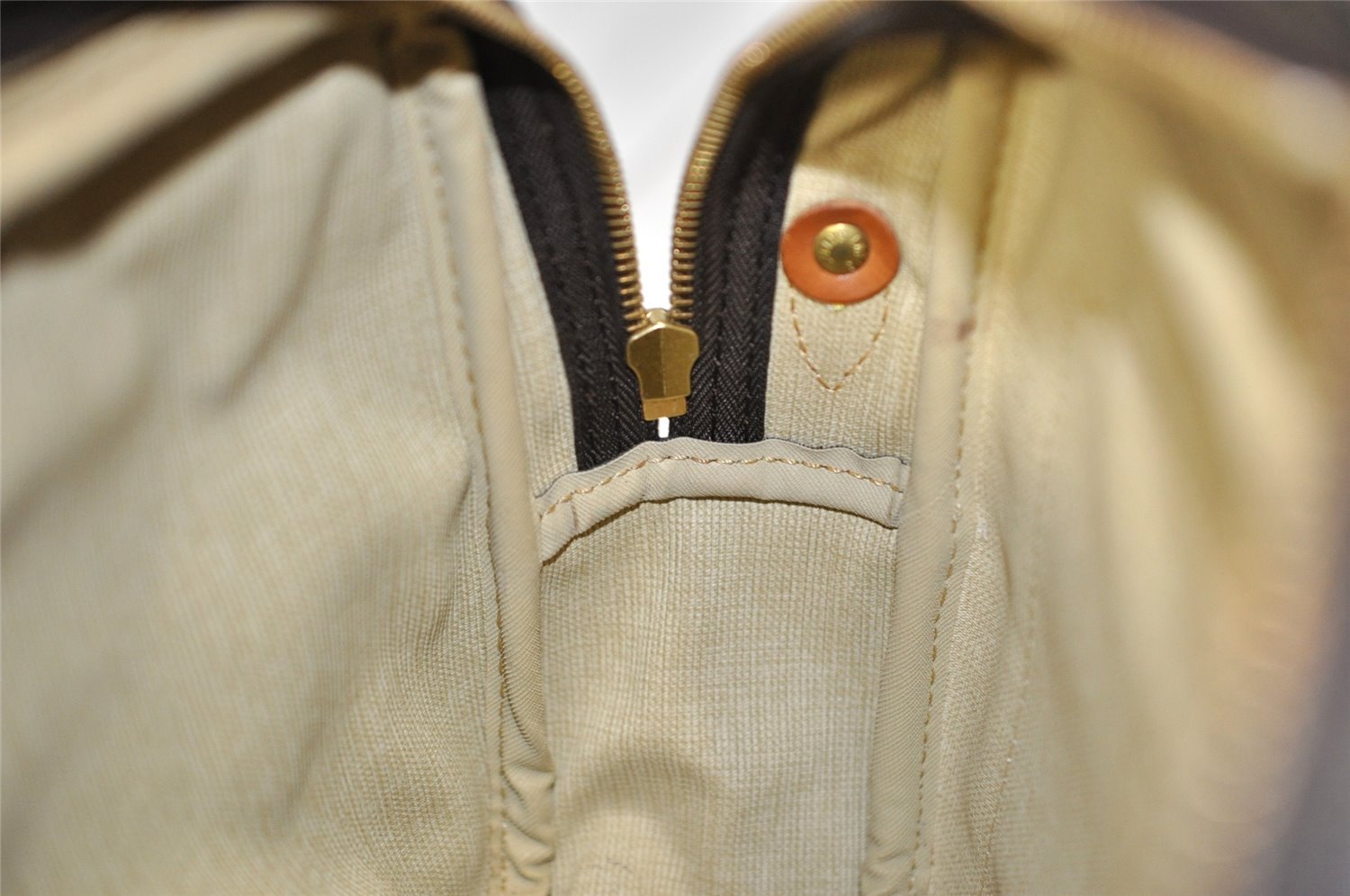 Authentic Louis Vuitton Monogram Reporter PM Shoulder Bag M45254 LV Junk 8934I