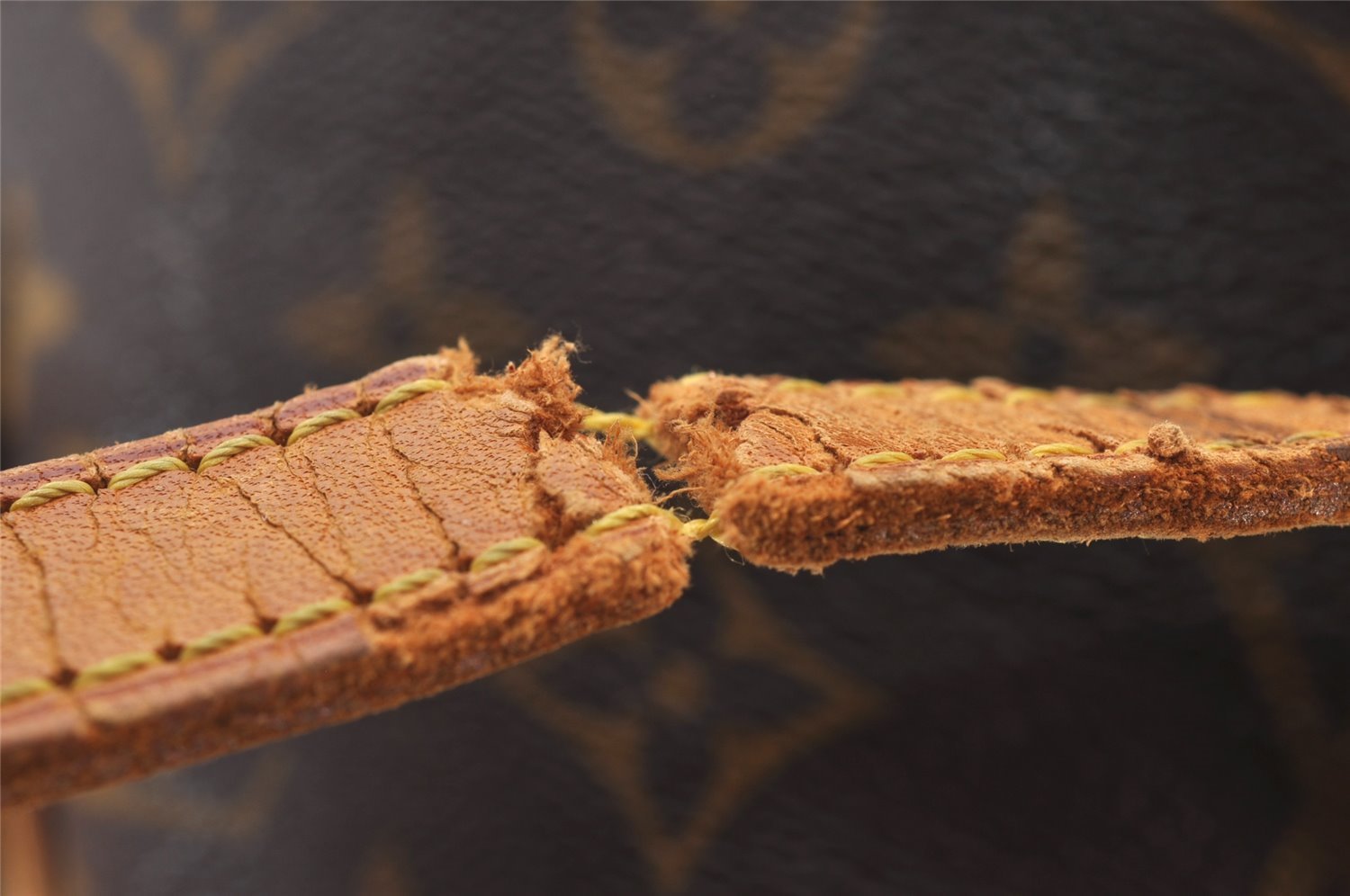 Authentic Louis Vuitton Monogram Bucket GM Shoulder Tote Bag M42236 Junk 8935I