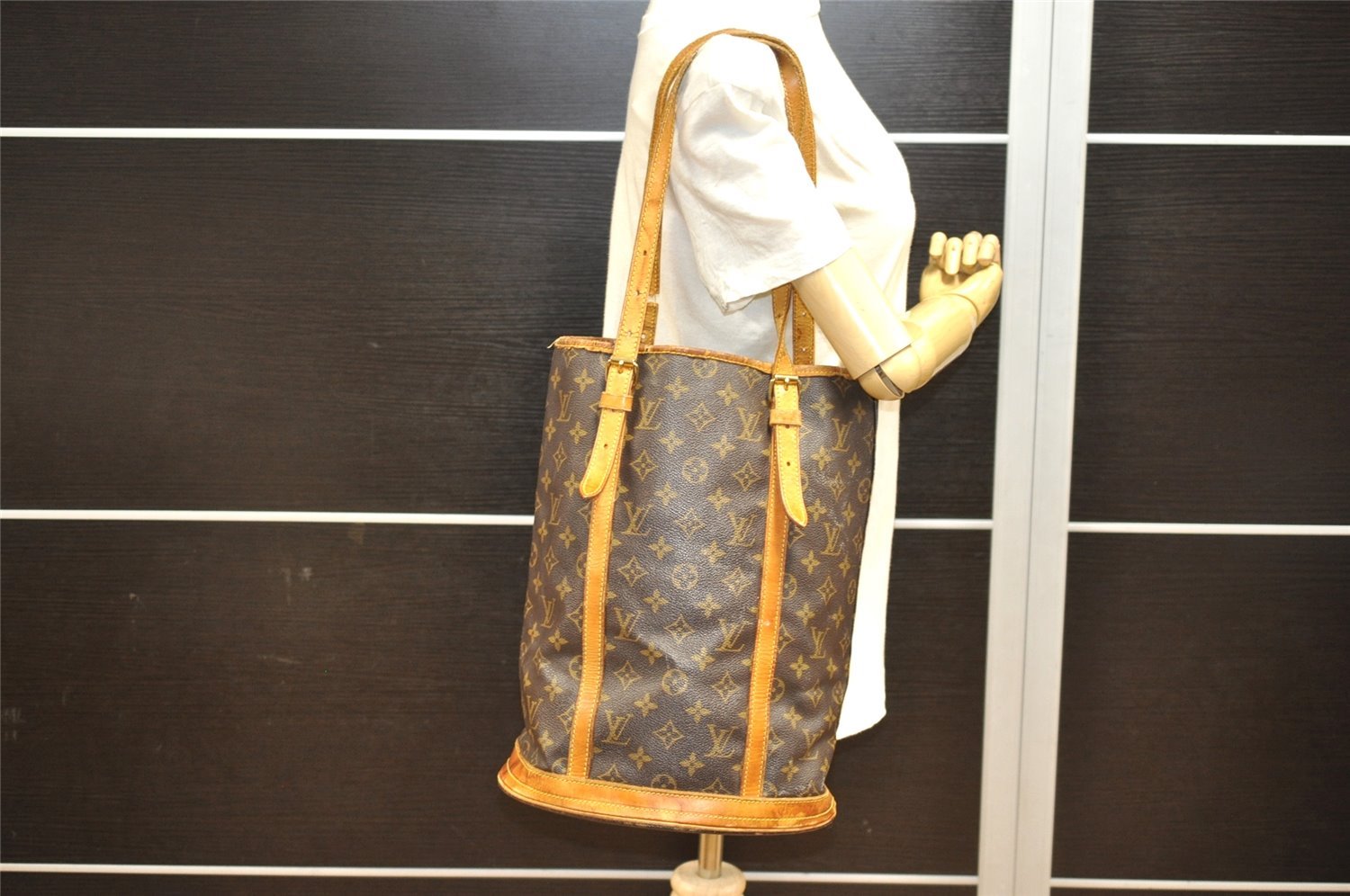 Authentic Louis Vuitton Monogram Bucket GM Shoulder Tote Bag M42236 Junk 8935I