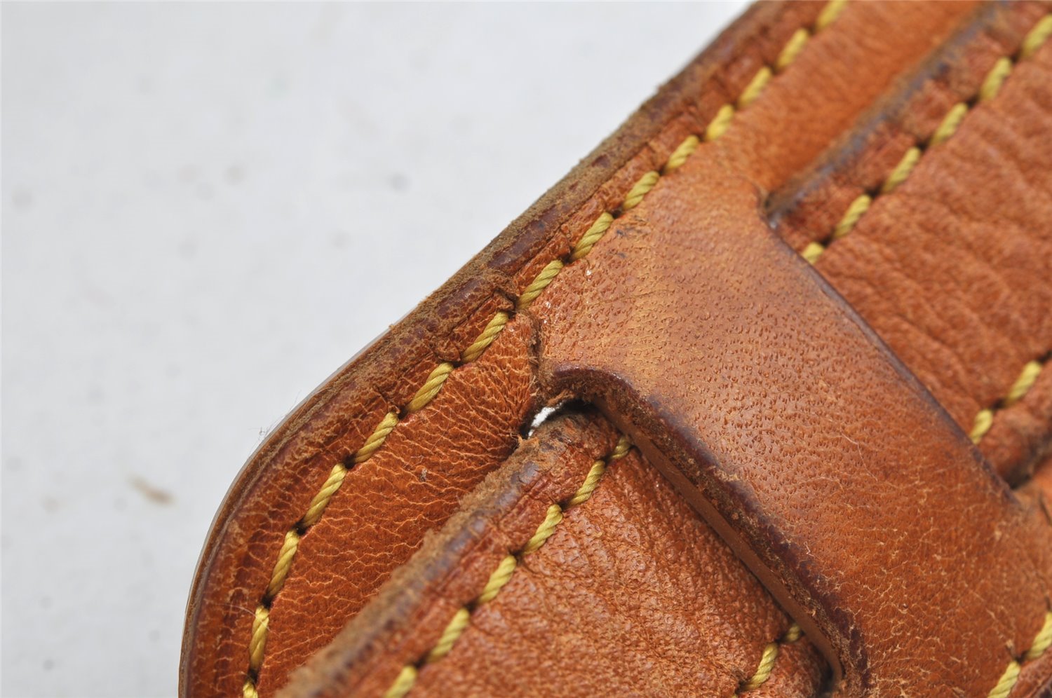 Authentic Louis Vuitton Monogram Saumur 30 Shoulder Cross Bag M42256 LV 8938J