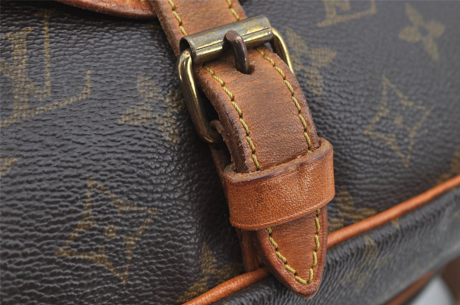 Authentic Louis Vuitton Monogram Saumur 30 Shoulder Cross Bag M42256 LV 8938J