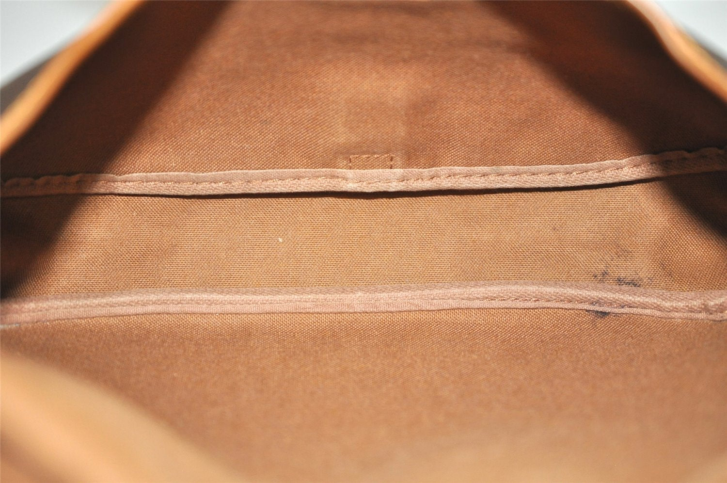 Authentic Louis Vuitton Monogram Saumur 30 Shoulder Cross Bag M42256 LV 8938J