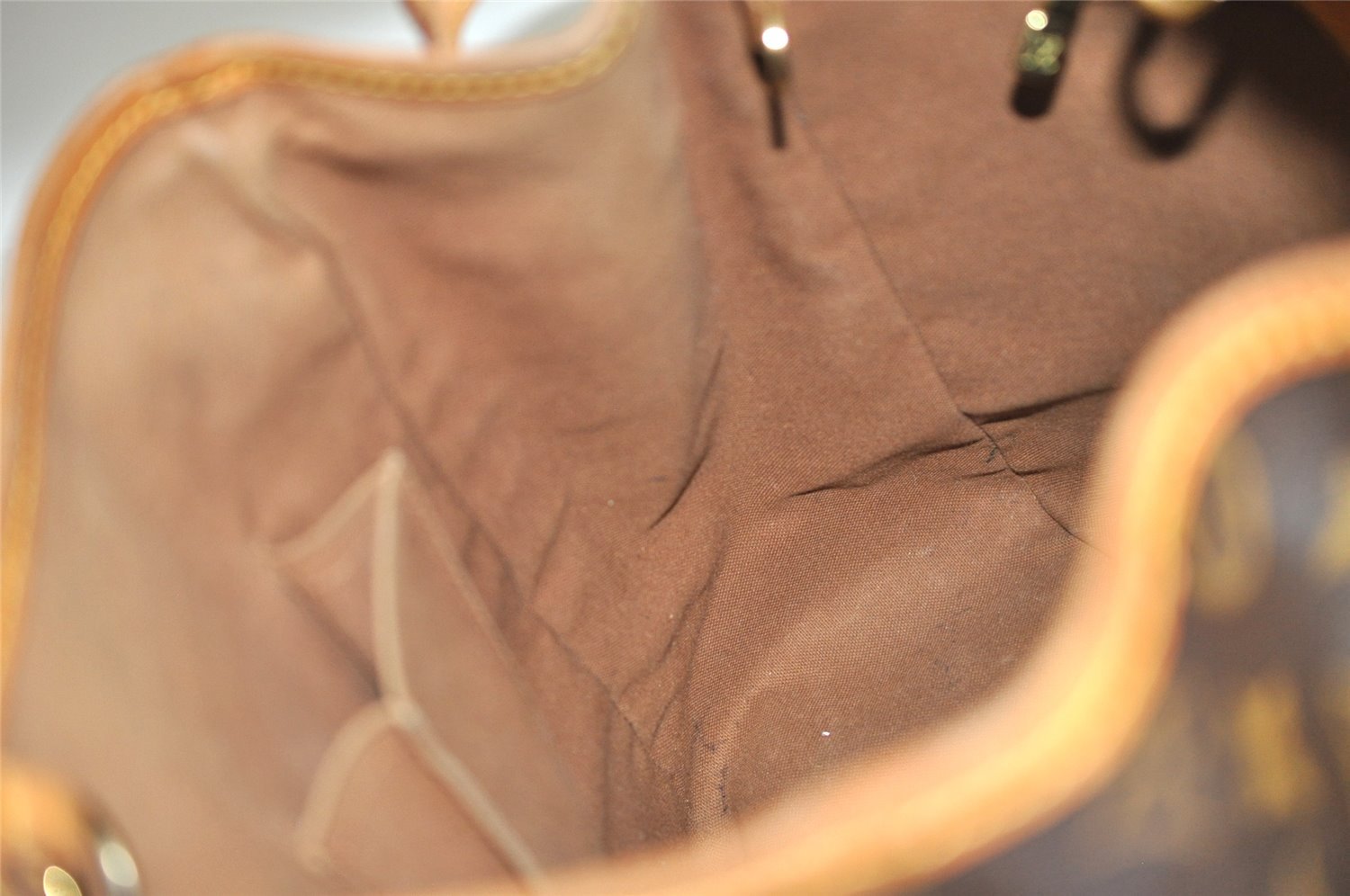 Authentic Louis Vuitton Monogram Batignolles Vertical Tote Bag M51153 LV 8941I