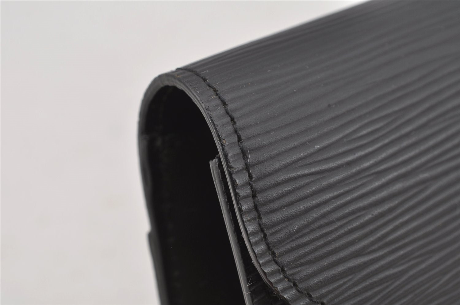 Authentic Louis Vuitton Epi Arts Deco Clutch Hand Bag Black M52632 LV 8942I