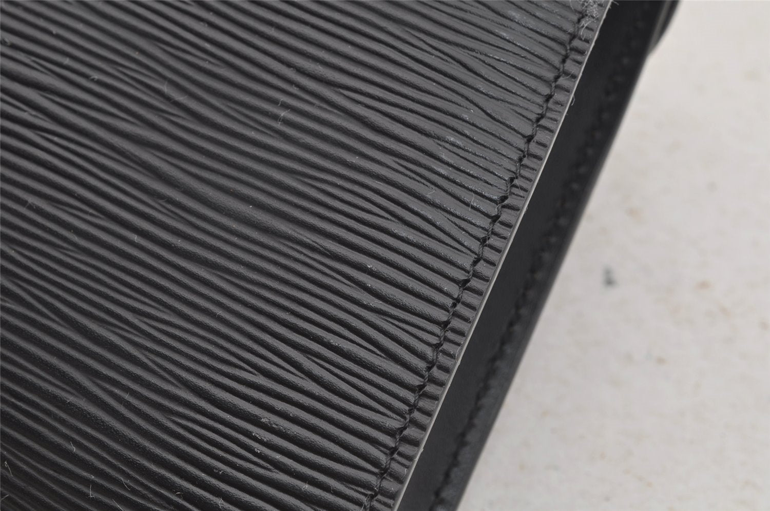 Authentic Louis Vuitton Epi Arts Deco Clutch Hand Bag Black M52632 LV 8942I