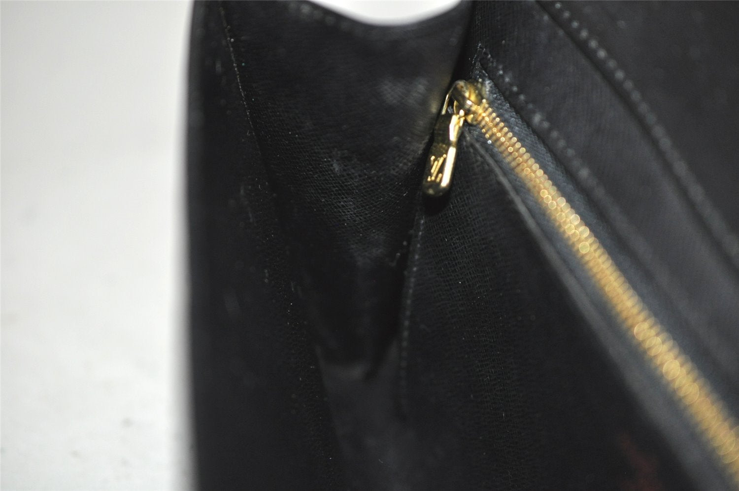 Authentic Louis Vuitton Epi Arts Deco Clutch Hand Bag Black M52632 LV 8942I