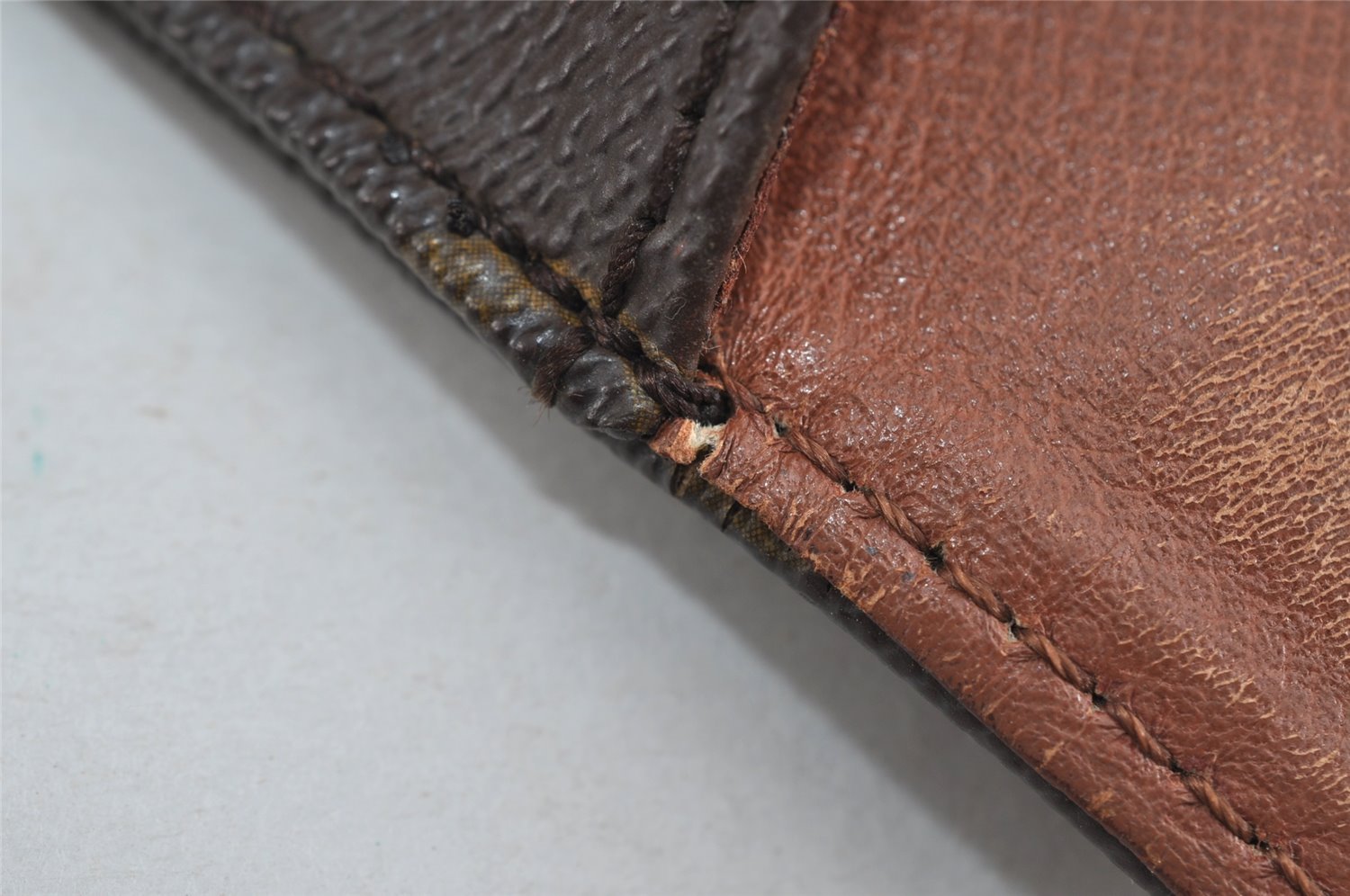 Authentic Louis Vuitton Monogram Cartouchiere MM M51253 Shoulder Cross Bag 8945I