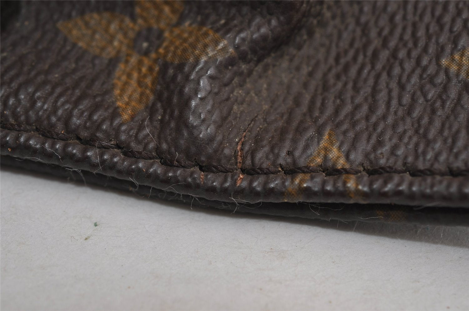 Authentic Louis Vuitton Monogram Cartouchiere MM M51253 Shoulder Cross Bag 8945I